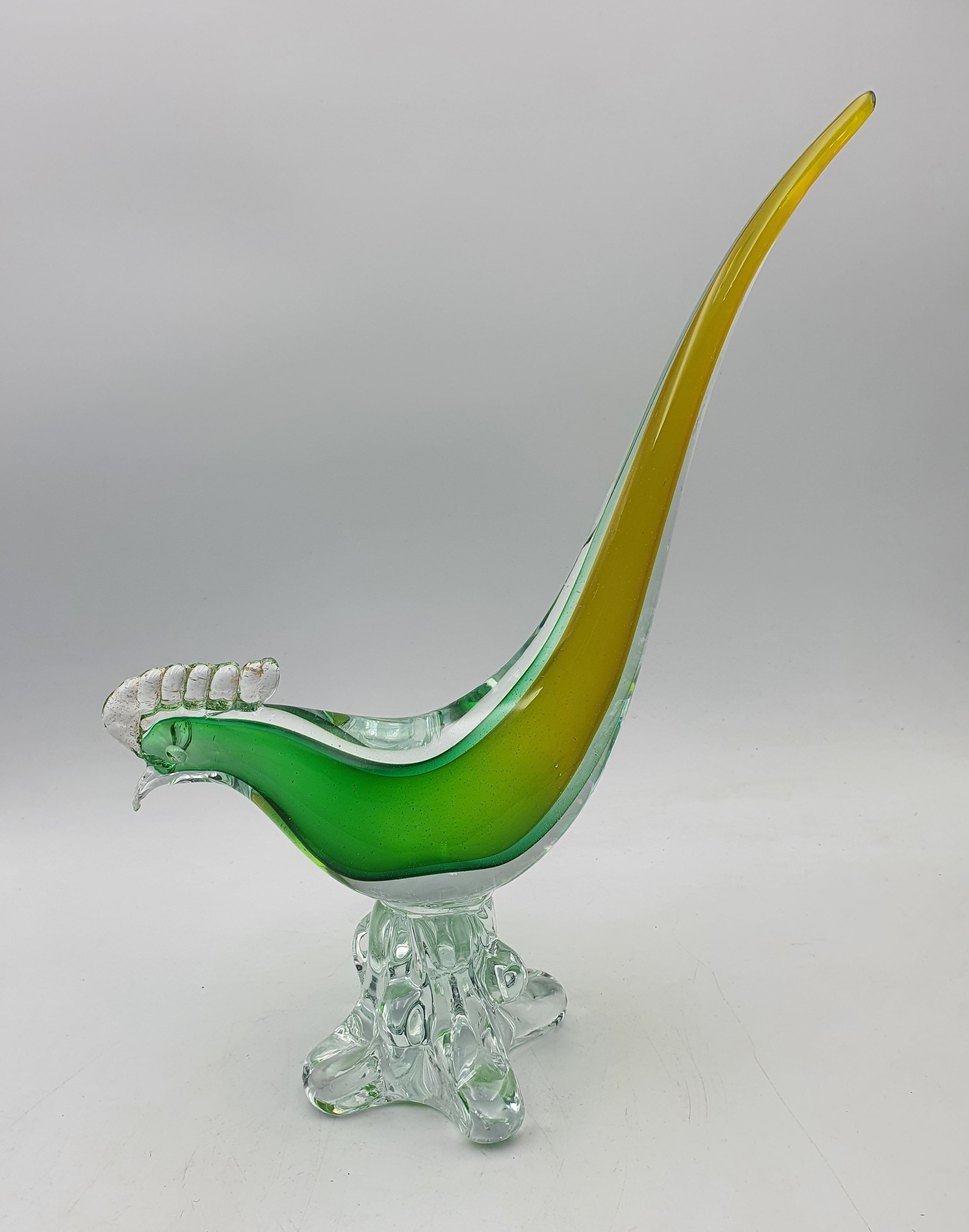 205 · A MID-20th CENTURY ART GLASS BIRD FIGURE