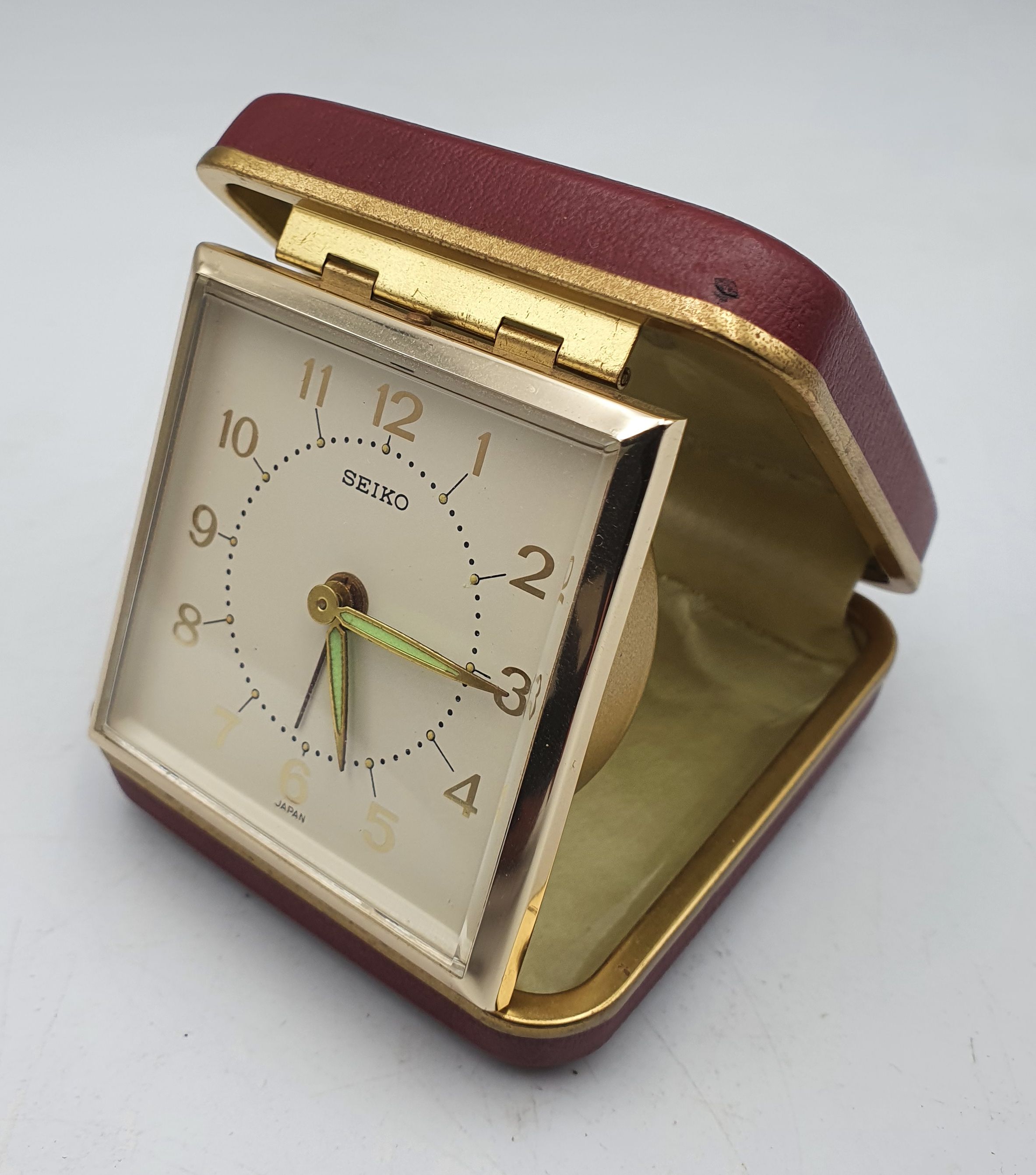 209 · A SEIKO TRAVEL CLOCK