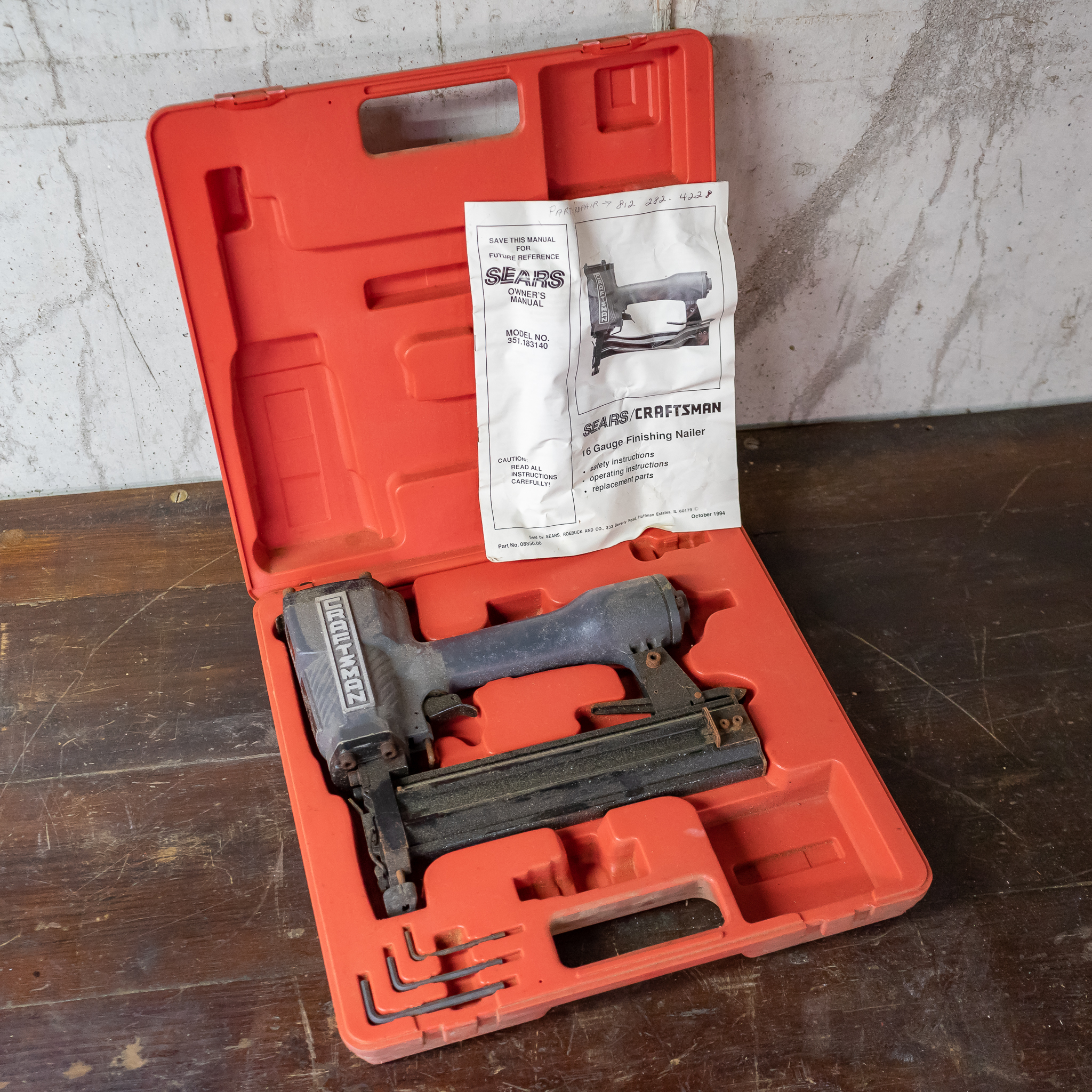 Sears Craftsman 16 Gauge Finishing Nailer with Case Harritt Group, Inc
