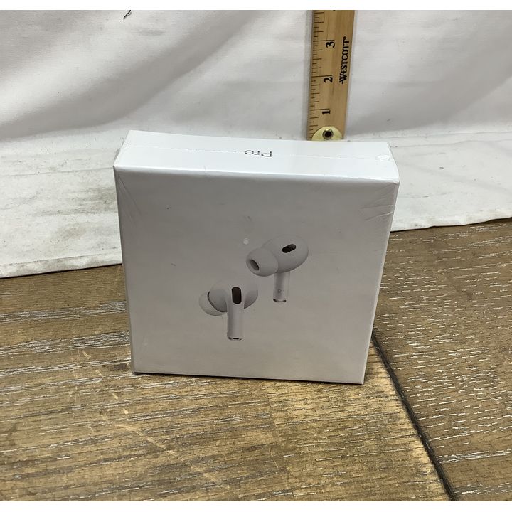 Bluetooth Wireless Earbuds in Magnetic Charging Case
