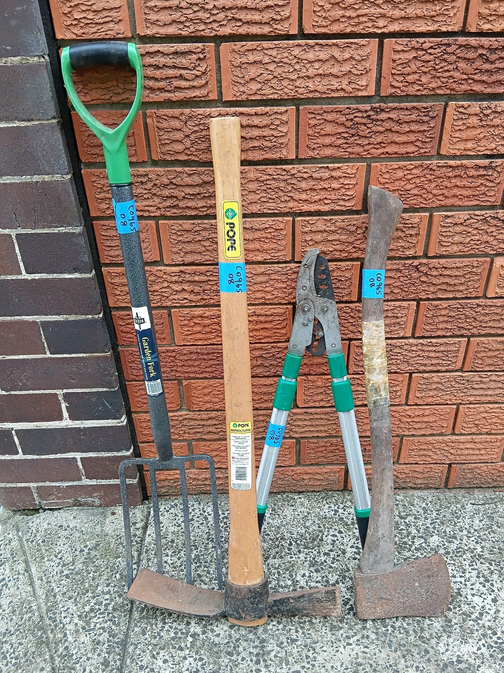 1008 · FOUR GARDEN TOOLS