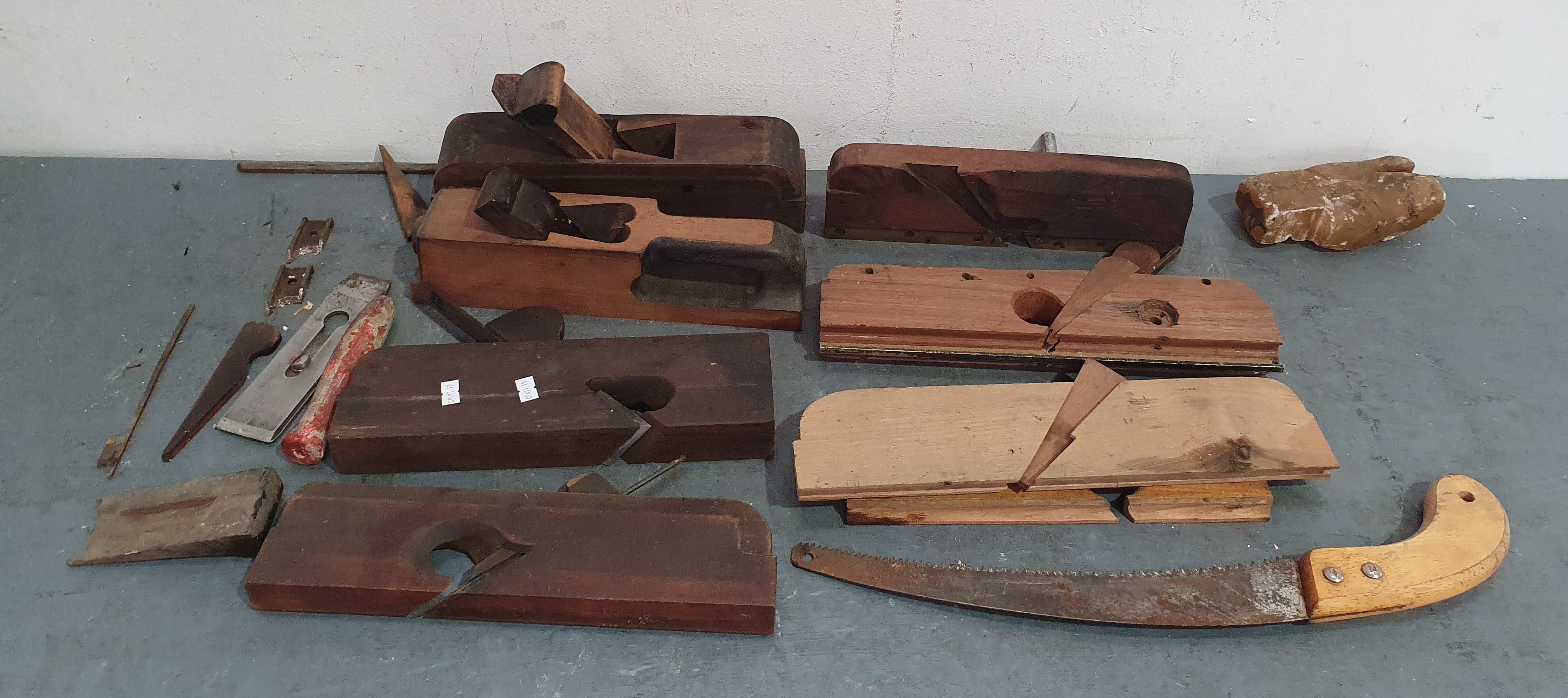 1240 · A COLLECTION OF VINTAGE CARPENTERS PLANES