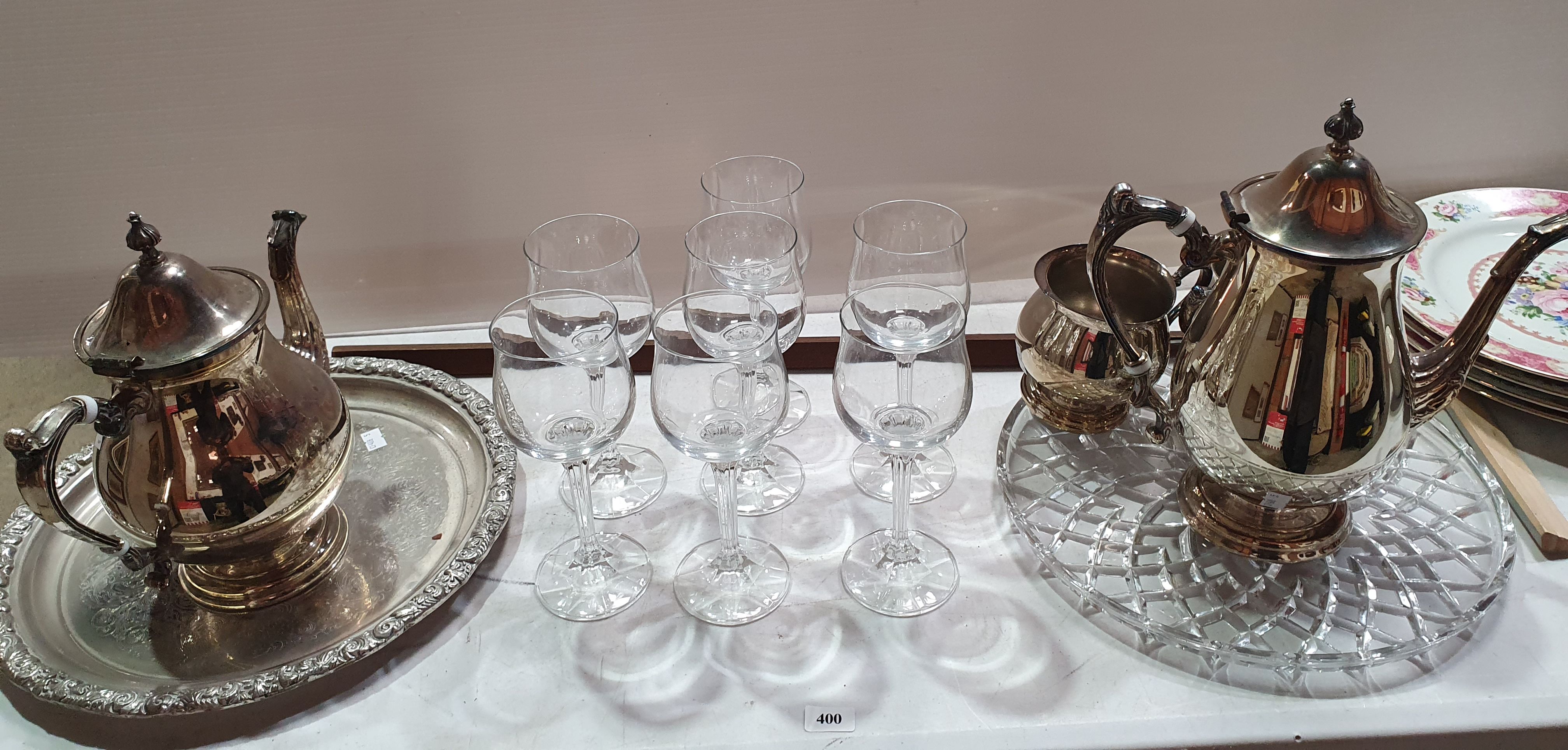 A GROUP OF VARIOUS ITEMS
