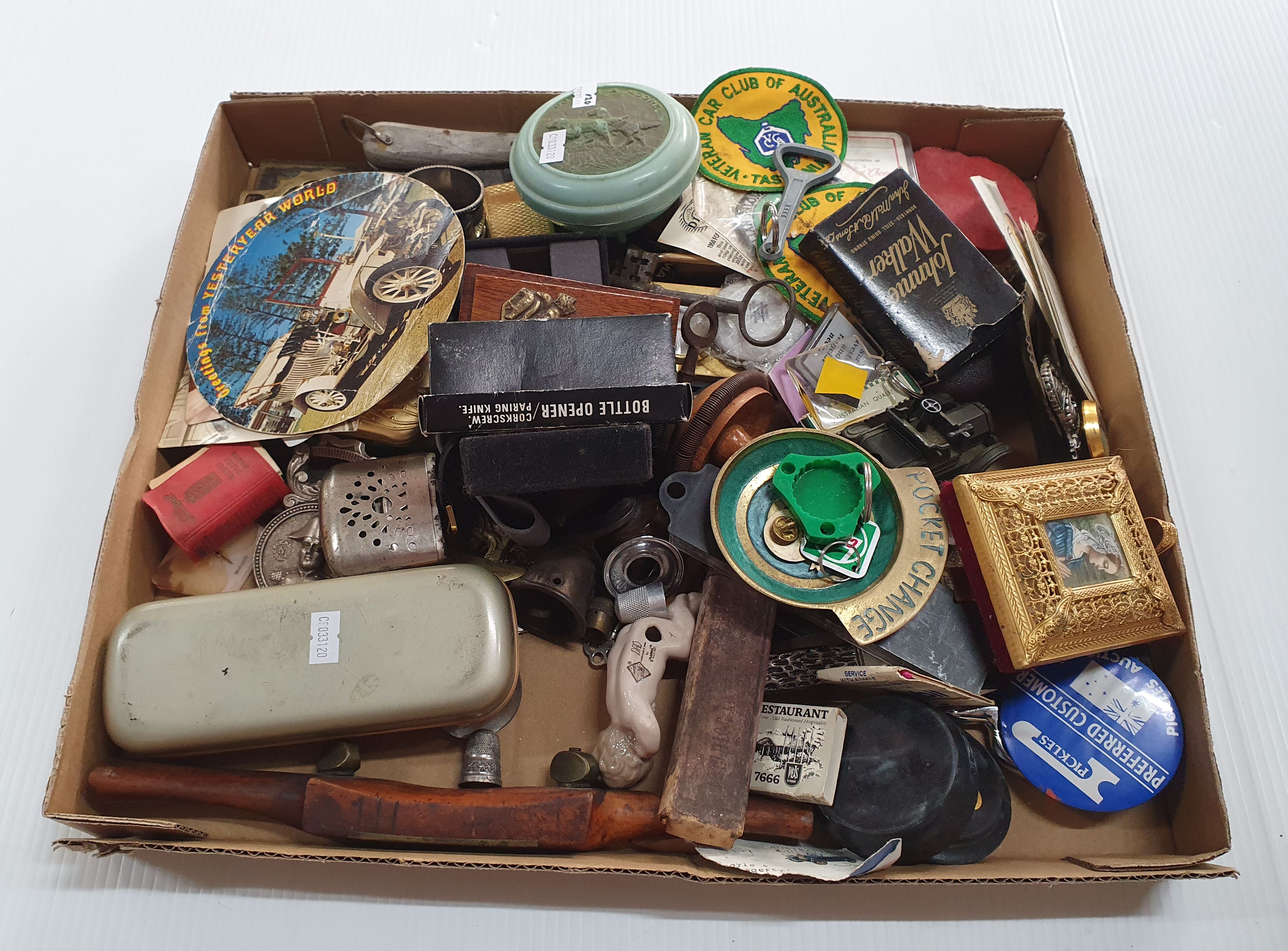 372 · A GROUP OF VARIOUS ITEMS