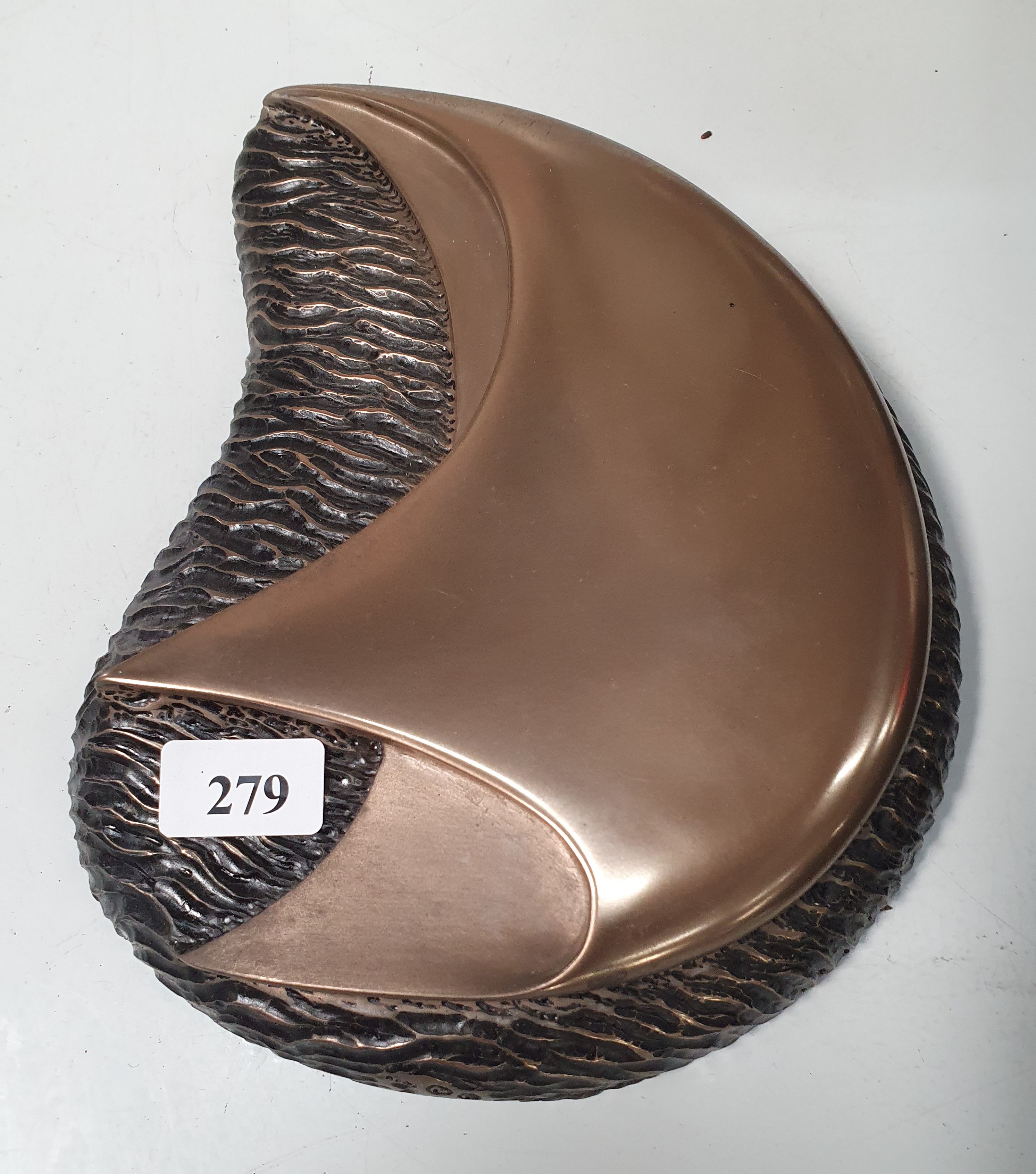 279 · A COLD CAST STYLISED SAIL RELIEF