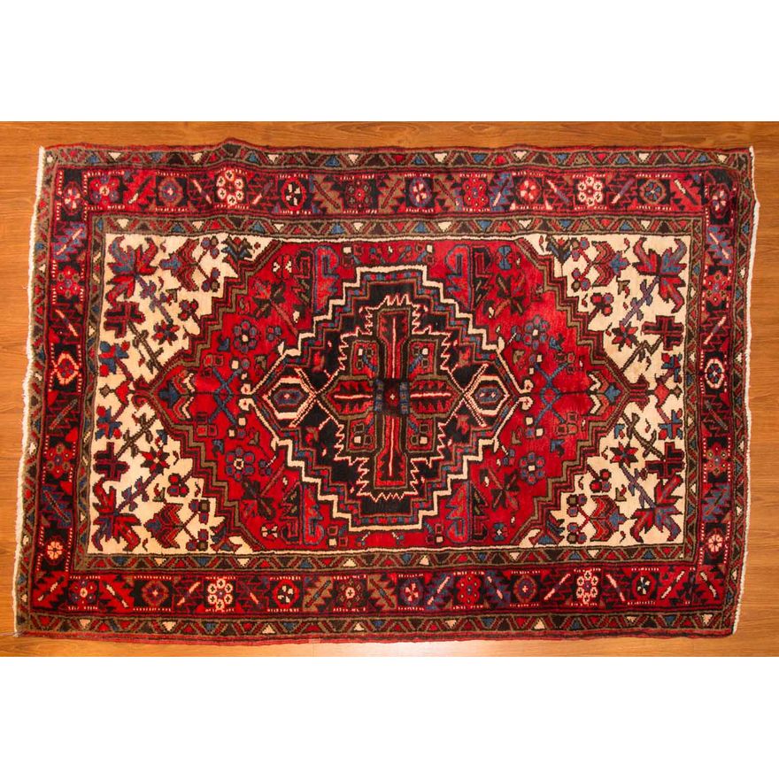 Persian Herez rug, approx. 3.10 x 5.6