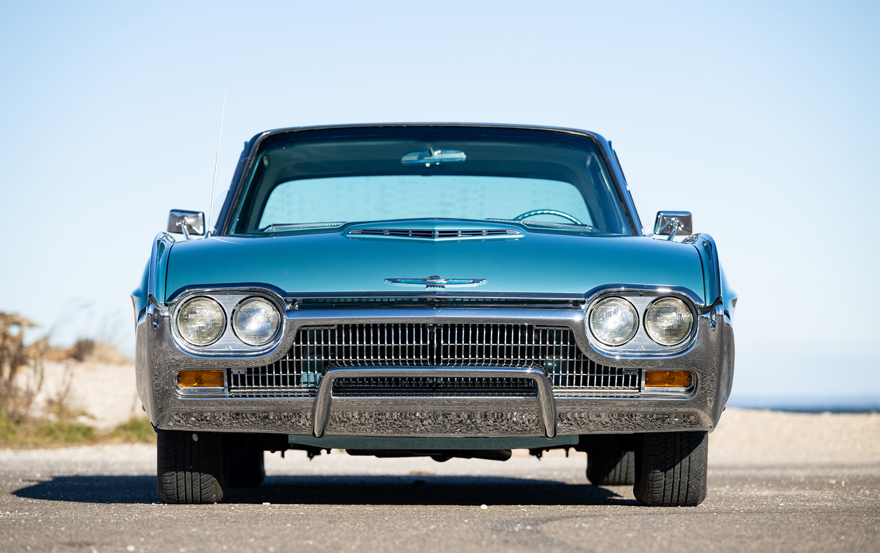 Grandes Marques 1963 Thunderbird Sports Roadster 1/18Scale