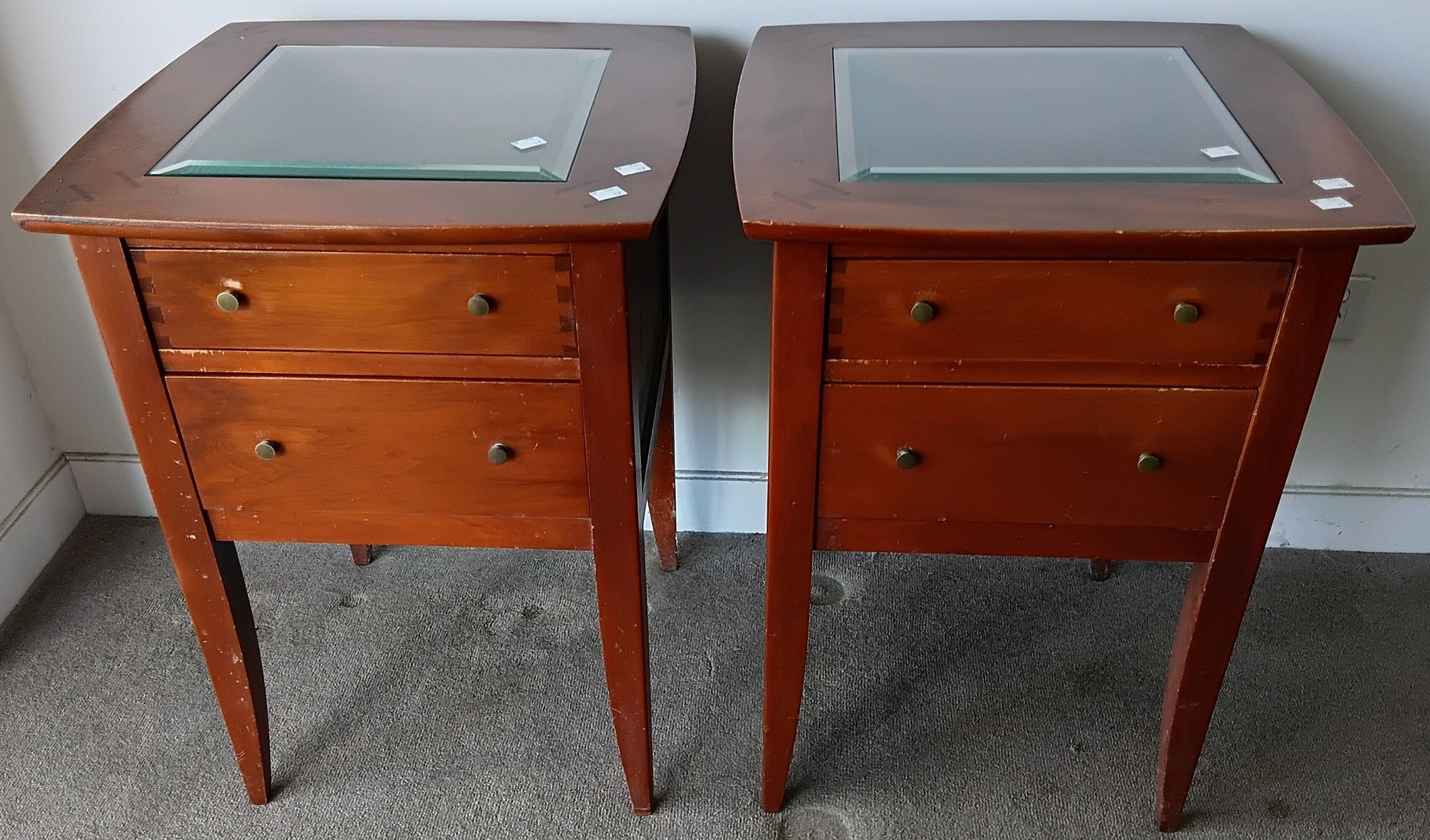 2221 · A PAIR OF ROSE AND HEATHER BEDSIDE CHESTS