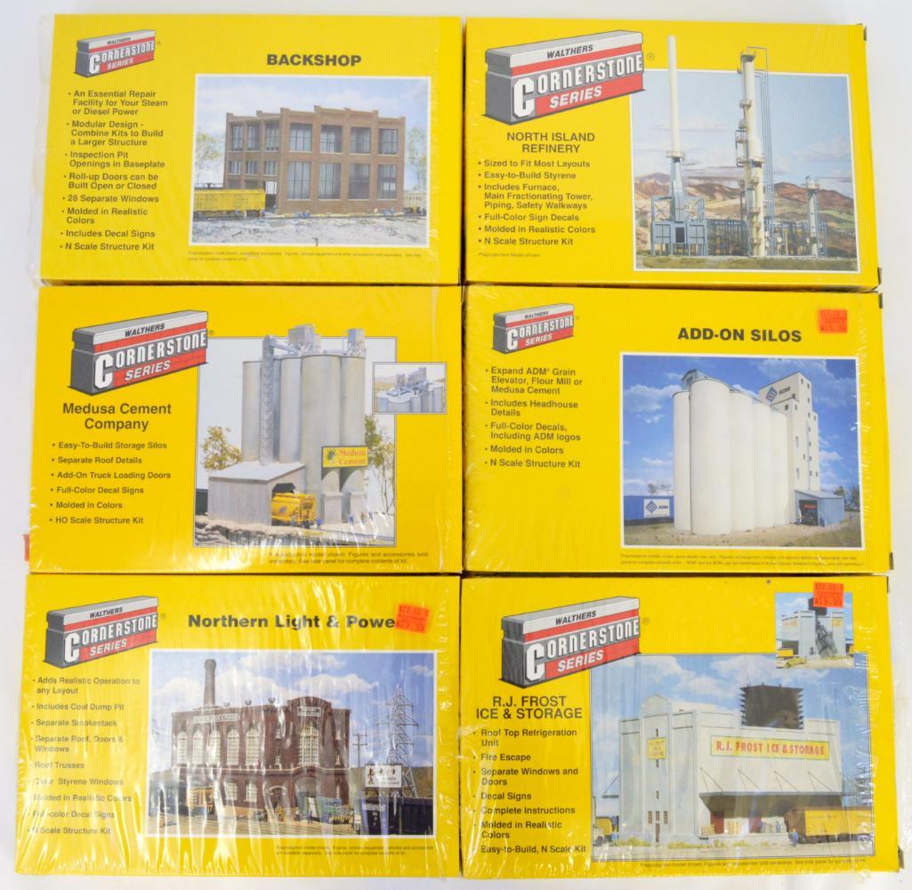 Walthers Cornerstone HO Scale Building/Structure Kit Grain Elevator Add-on Silos 