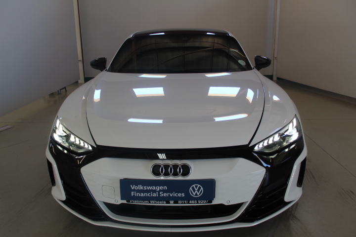 2025 AUDI E-TRON GT