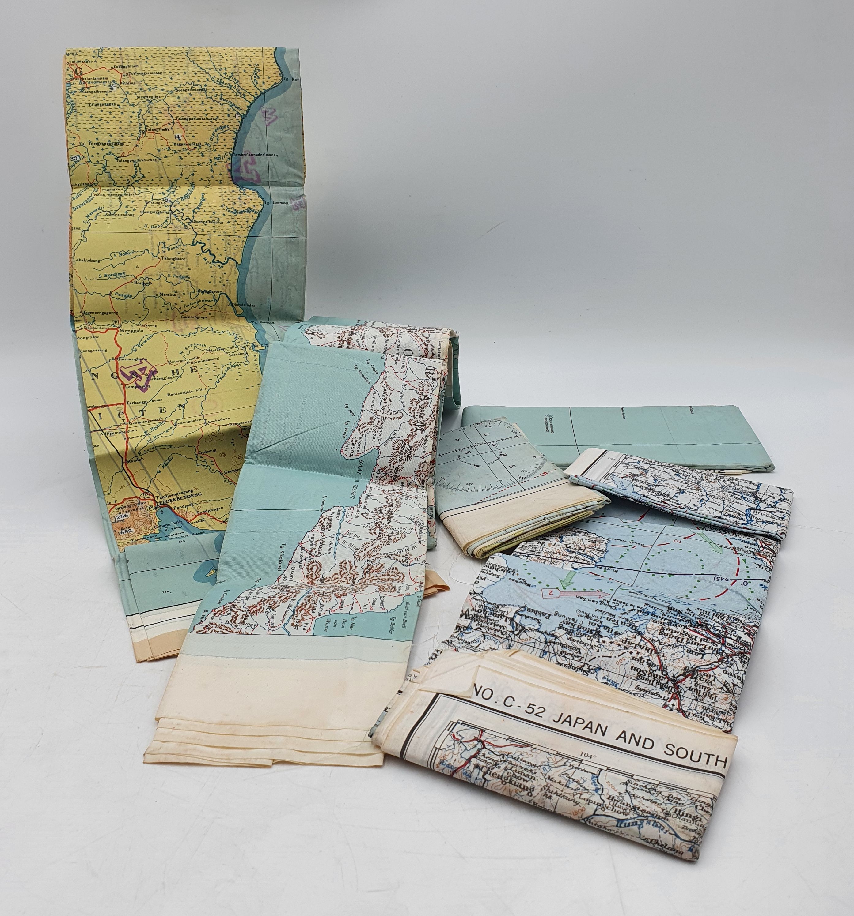 520 · FIVE WWII AAF CLOTH ESCAPE MAPS - Japan