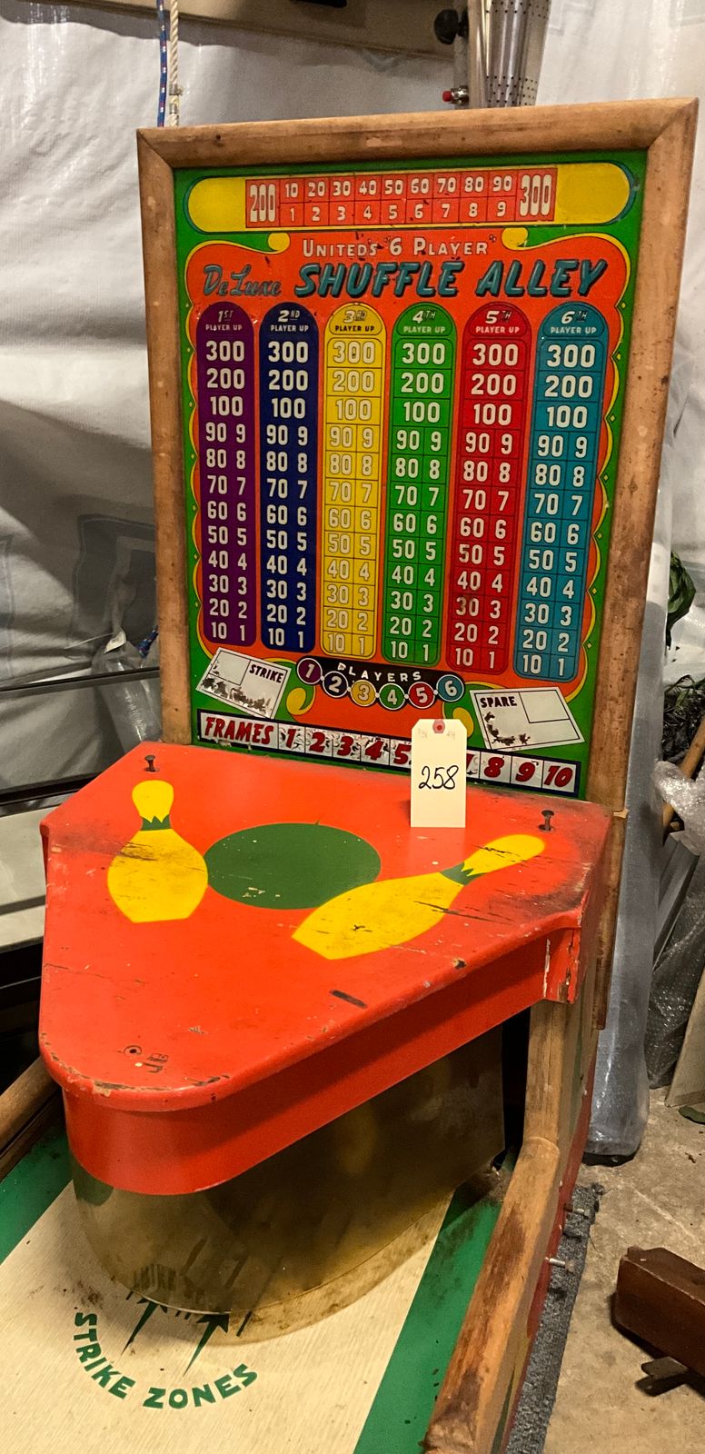 VINTAGE UNITED MFG CO SHUFFLE ALLEY BOWLING MACHINE, AS IS. Teel Auctions