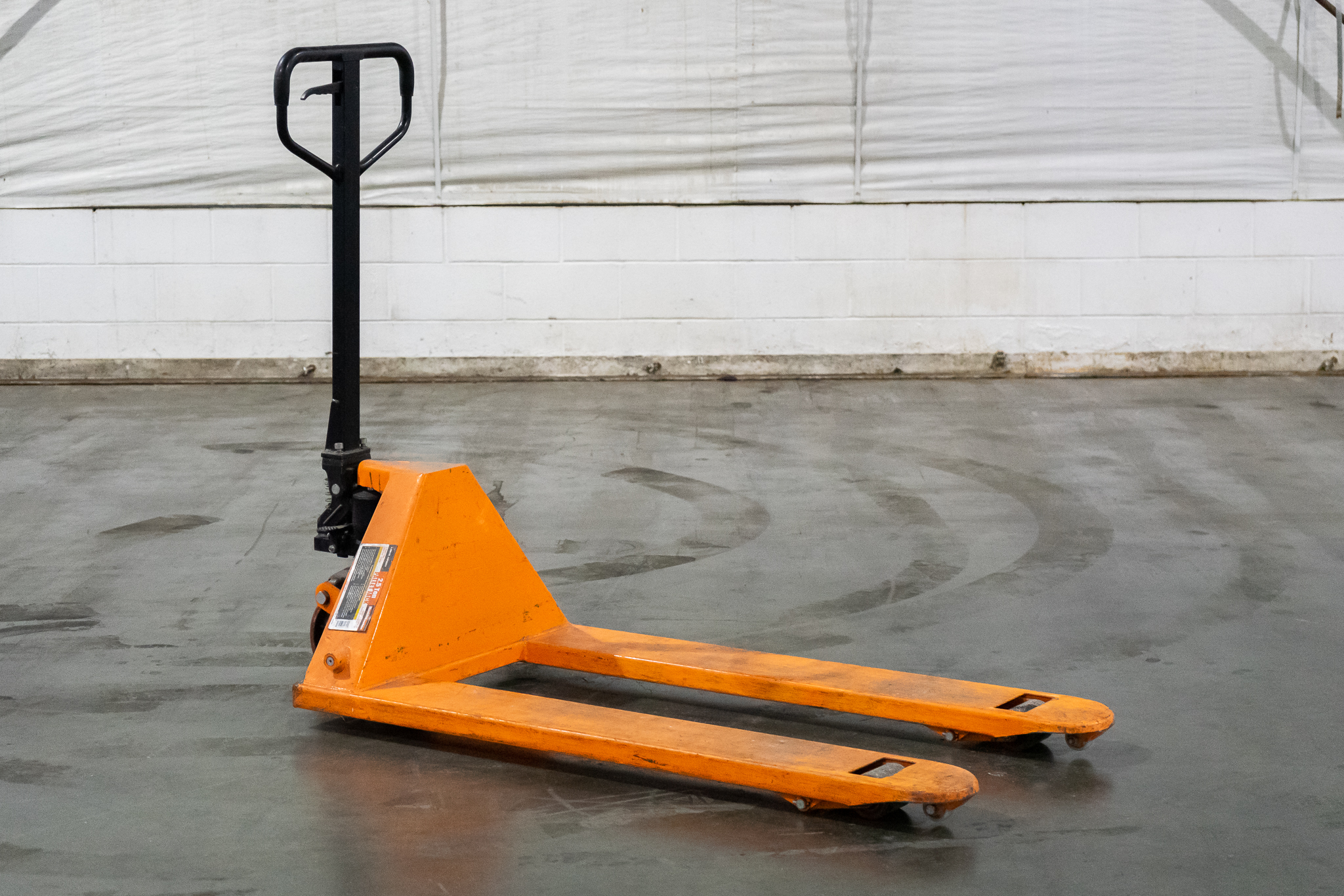 Haul Master 2.5 Ton Pallet Jack Harritt Group, Inc