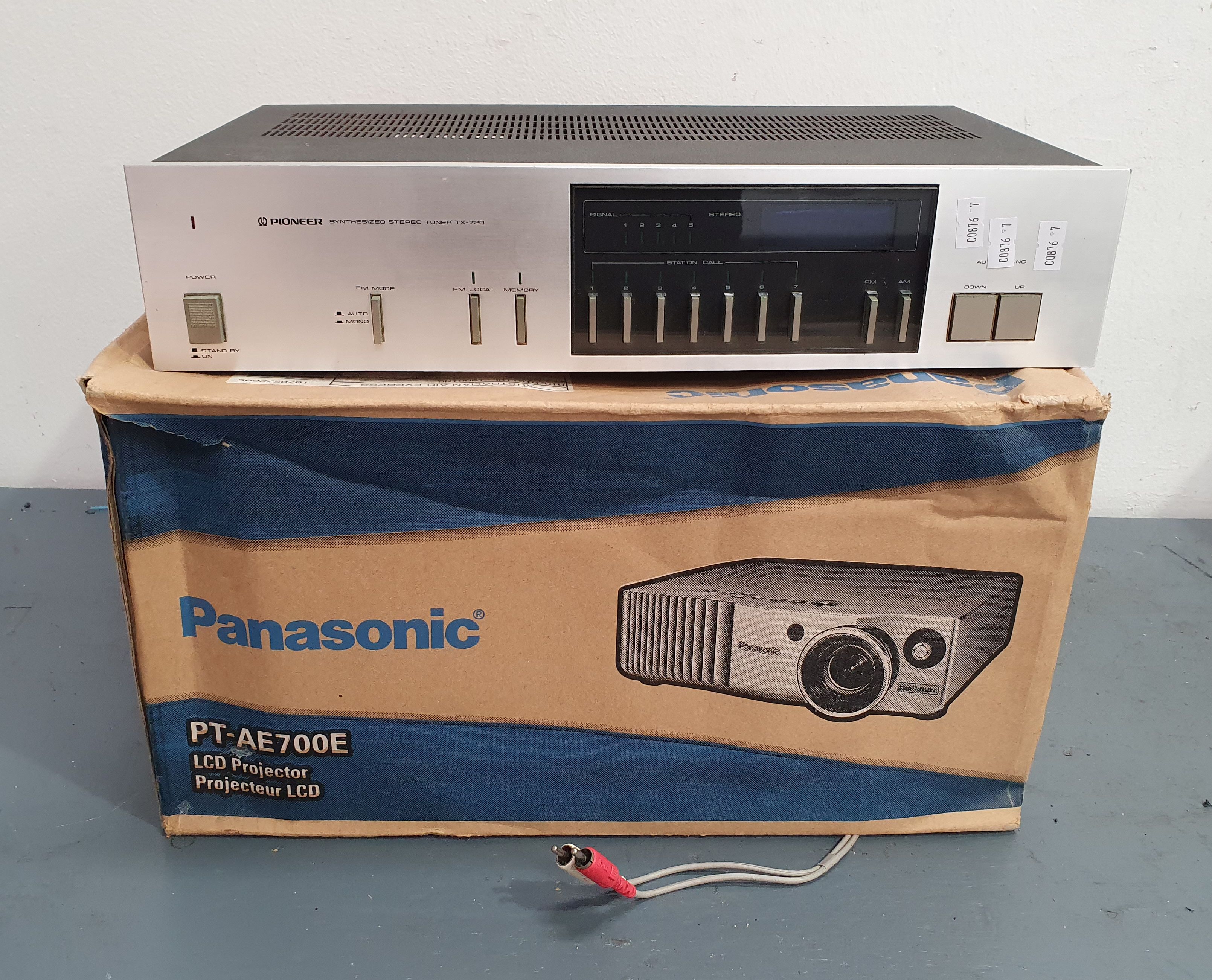 1255 · A PIONEER STEREO TUNER TX780 PLUS PANASONIC PT-AE700E HIDEF PROJECTOR & REMOTE