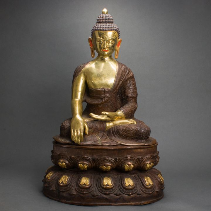 Sino-Tibetan gilt bronze figure of Shakyamuni