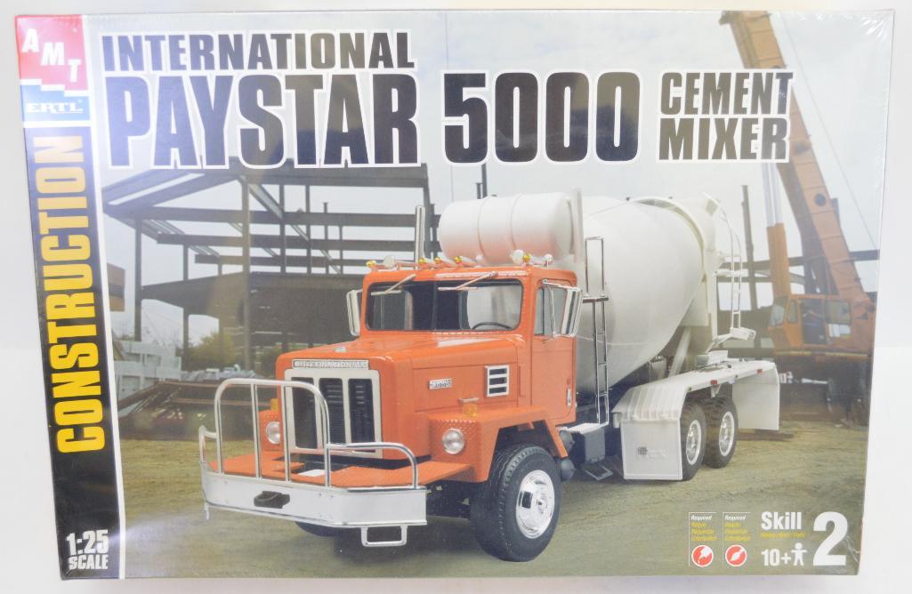 Sealed AMT Ertl International Paystar 5000 cement mixer 1/25 model 