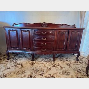 ORNATE MAHOGANY SERPENTINE FRONT BUFFET