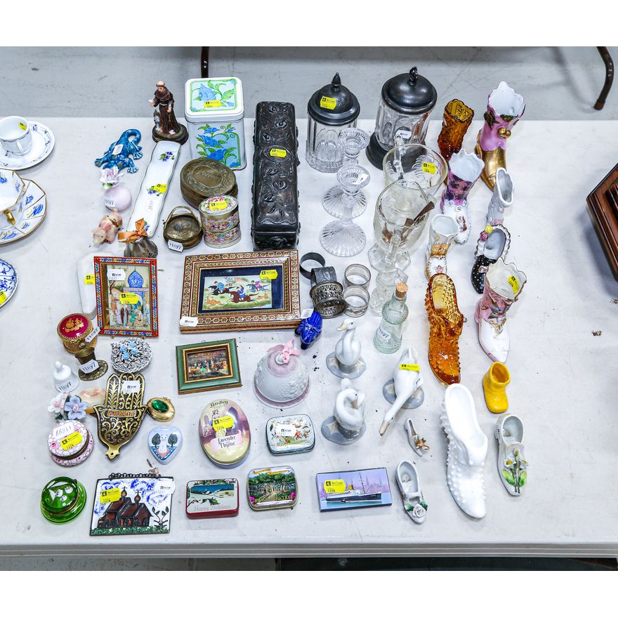 Large Assortment of Decorative Items