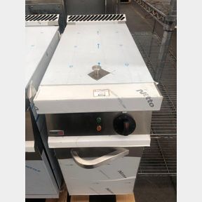NEW - 15LT STAINLESS STEEL FREESTANDING SINGLE TANK DEEP FRYER