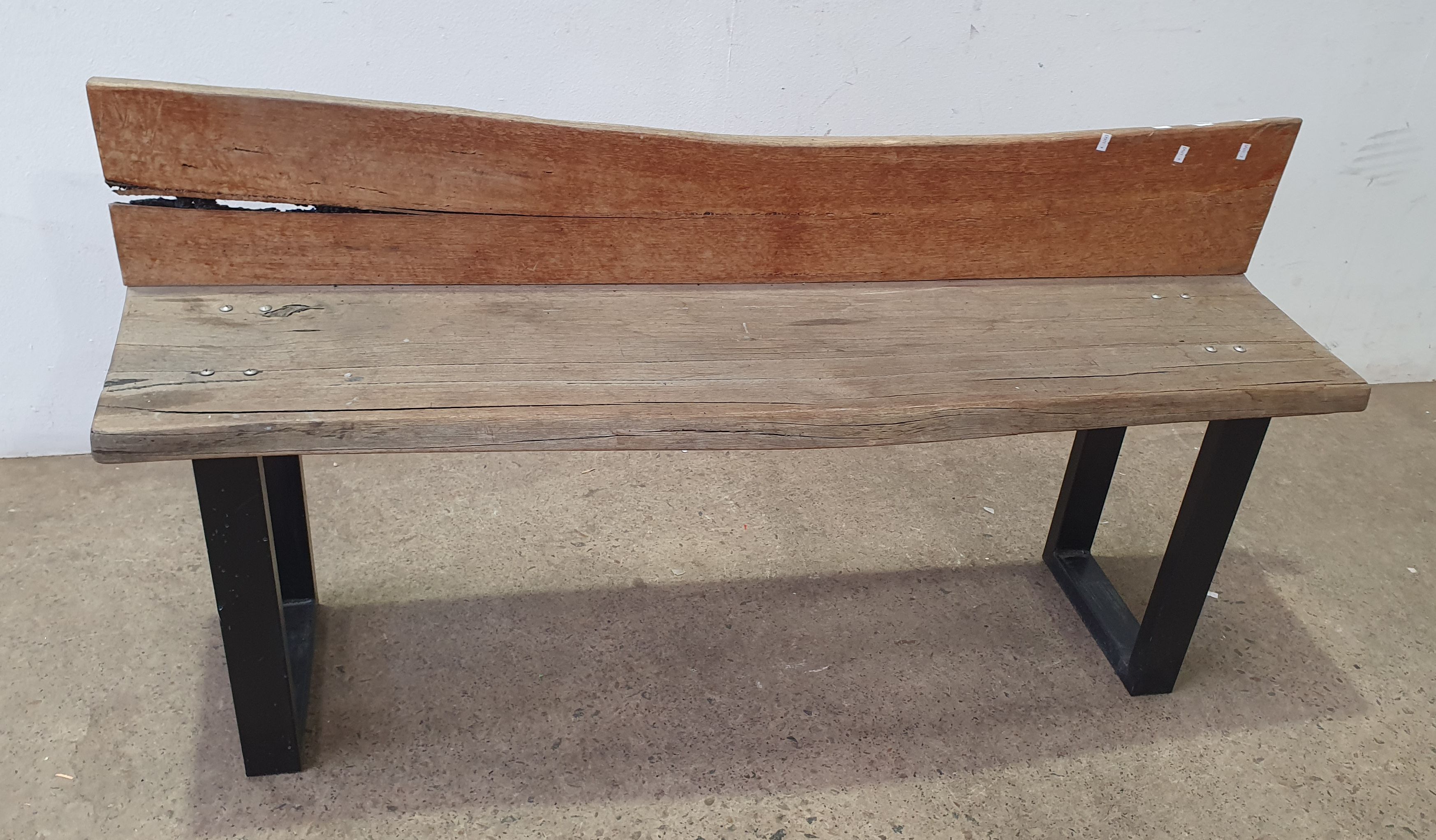 1013 · A TIMBER BENCH