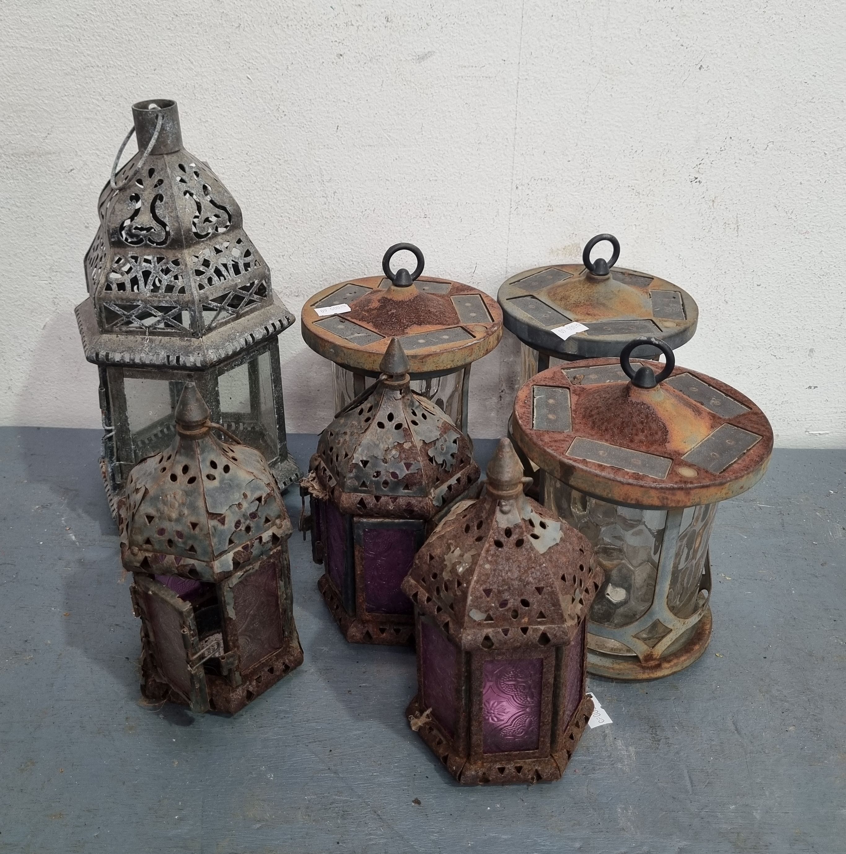 1189 · A GROUP OF GARDEN LANTERNS