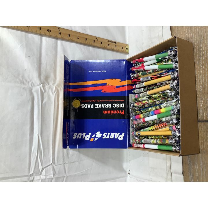Buying (81) Assorted Tire Pressure Gauges
