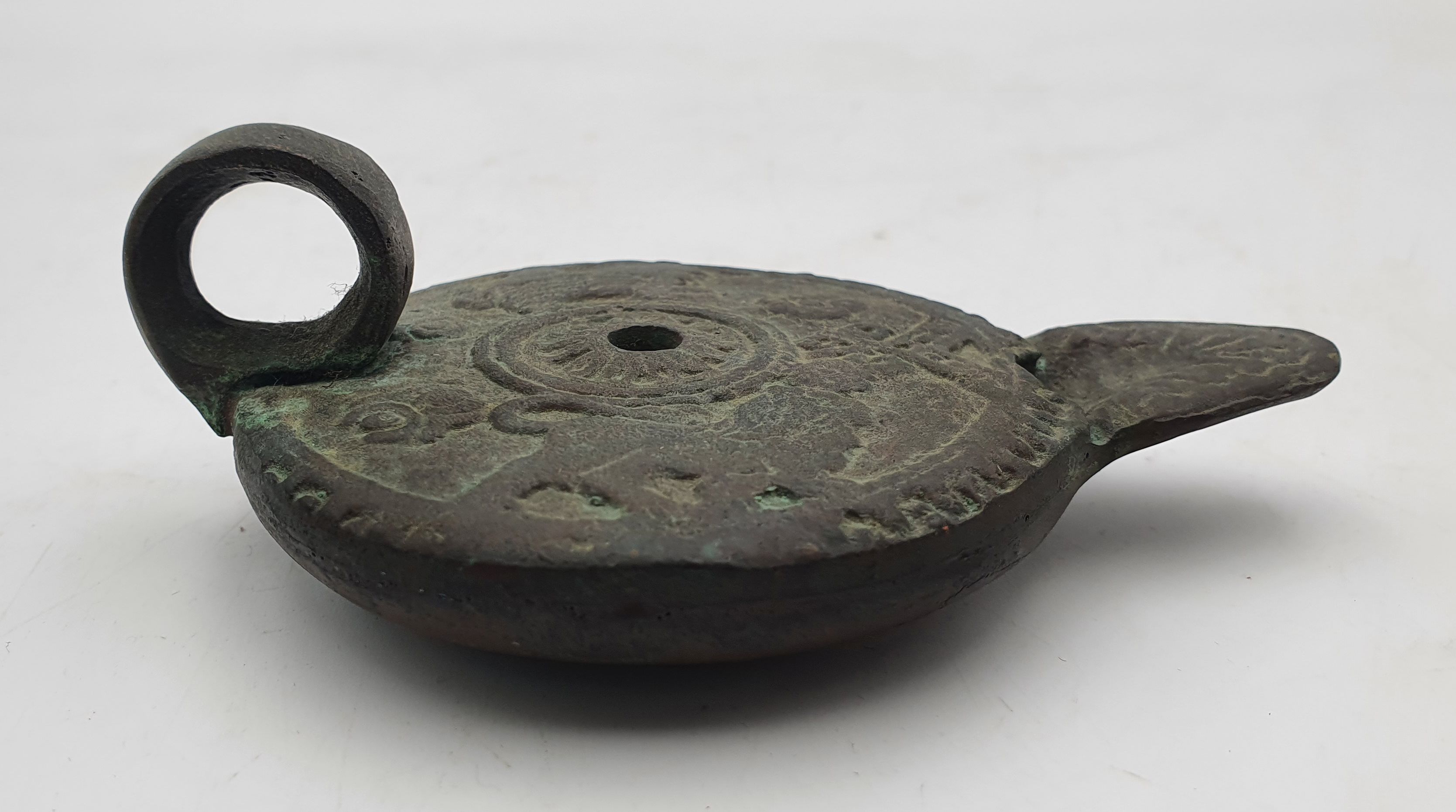 329 · A ROMAN BRONZE LAMP