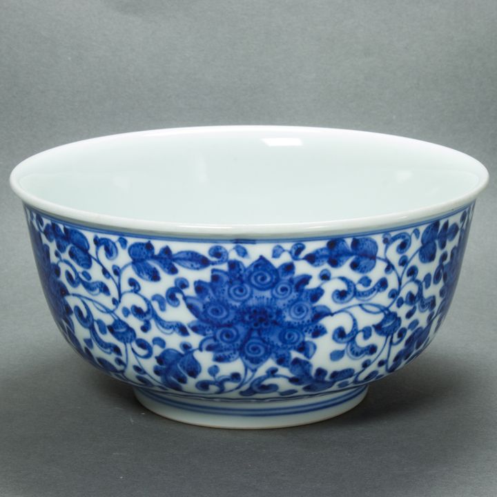 Chinese underglaze blue 'scrolling lotus' bowl
