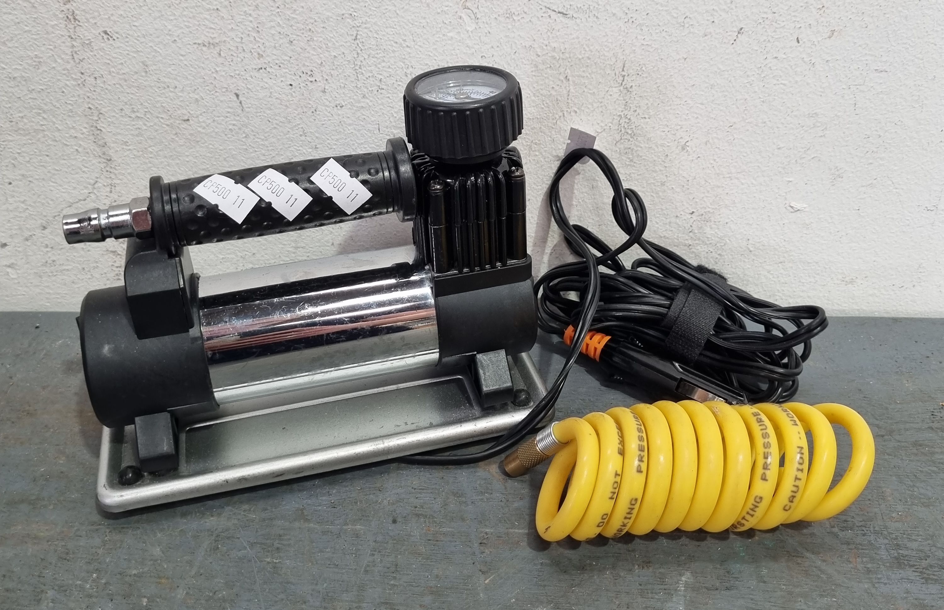 A Sca Portable 12v Air Compressor