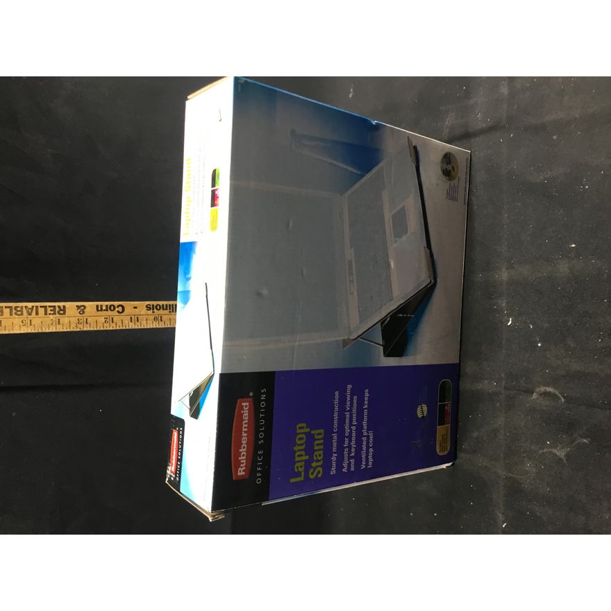 Rubbermaid Laptop Stand