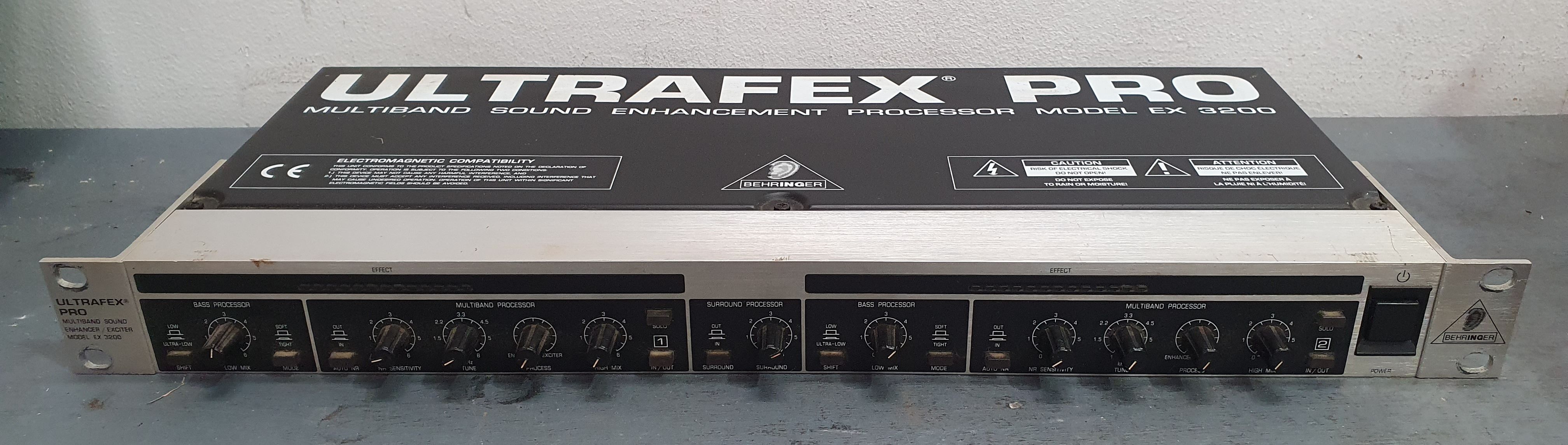 A BEHRINGER ULTRAFLEX PRO