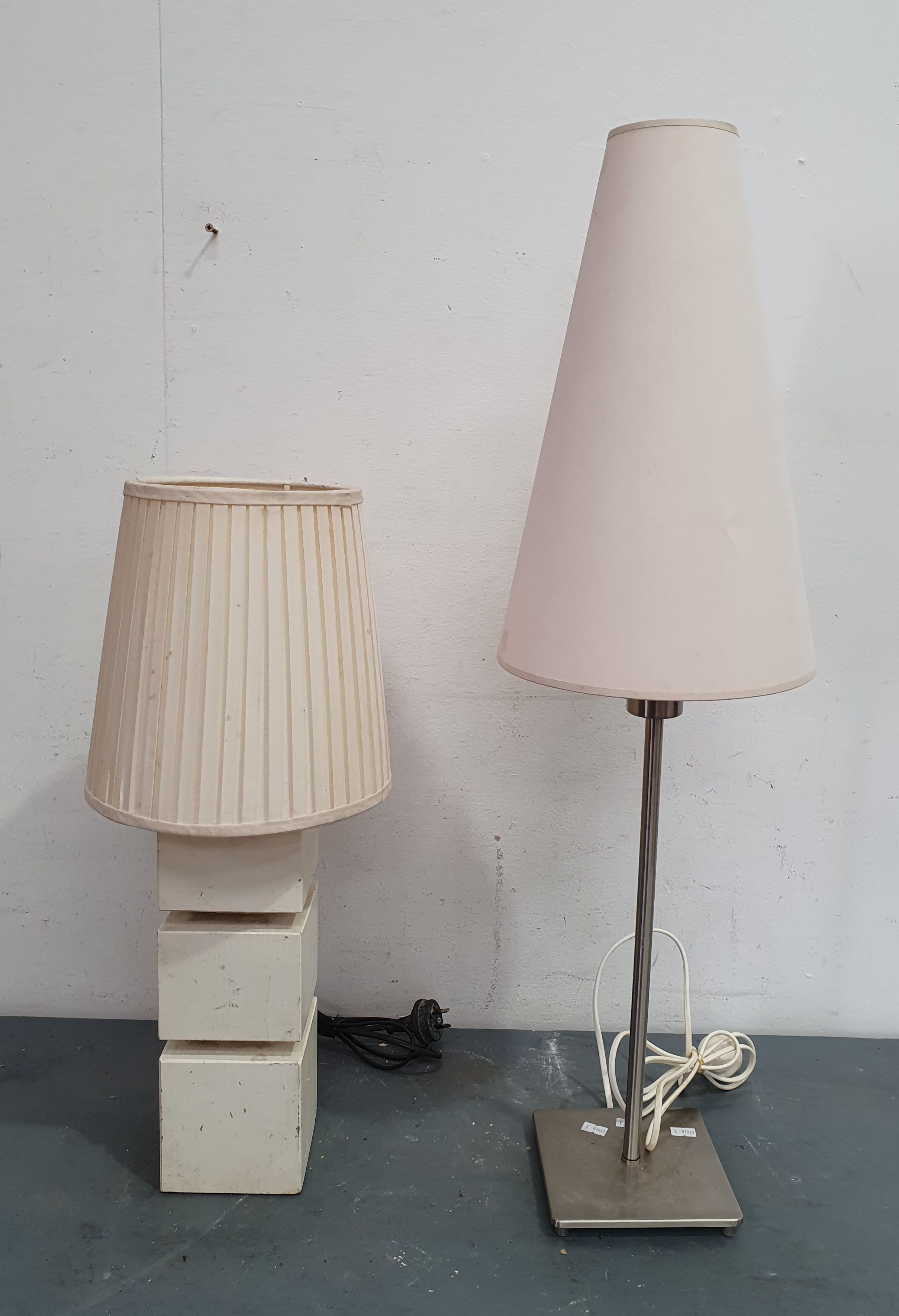 1271 · TWO VARIOUS TABLE LAMPS