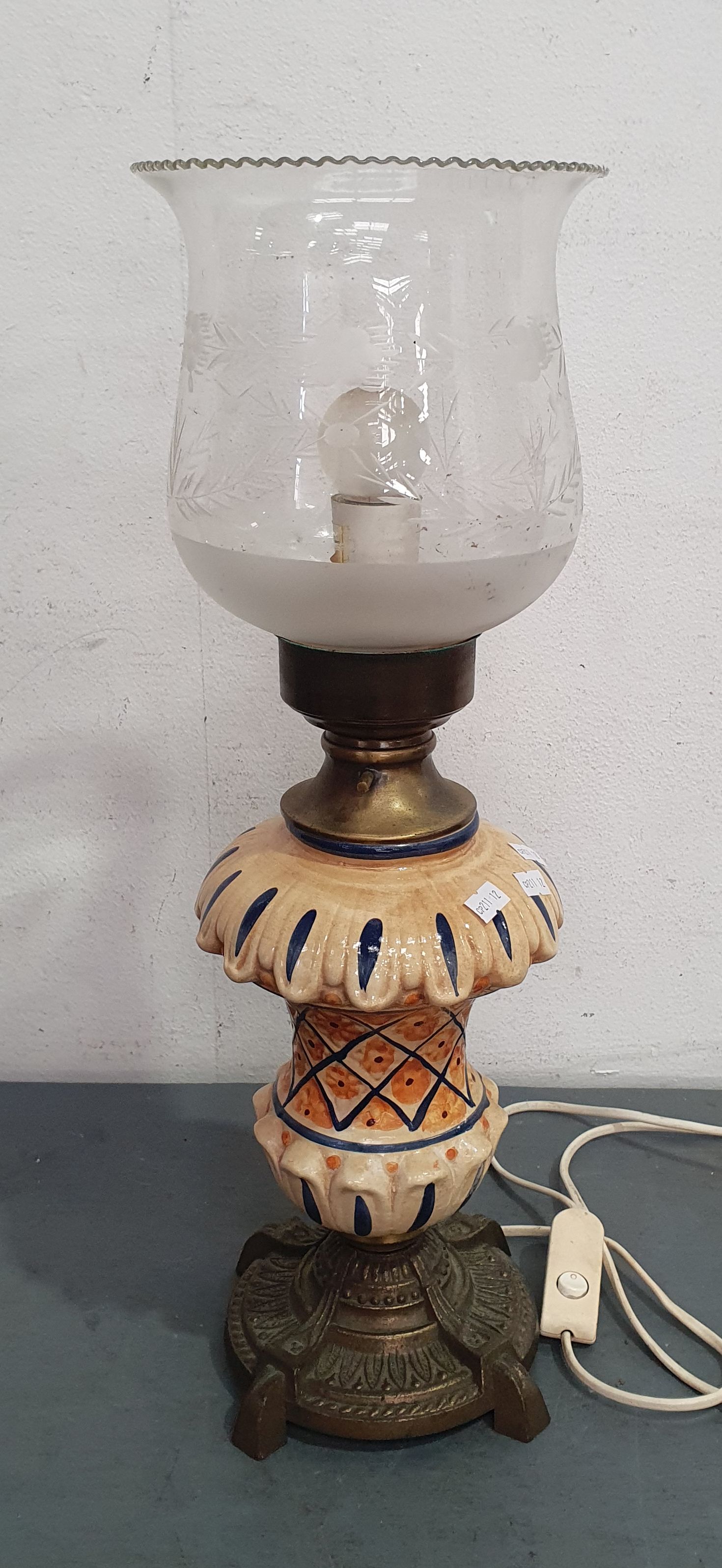 A GLAZED TABLE LAMP