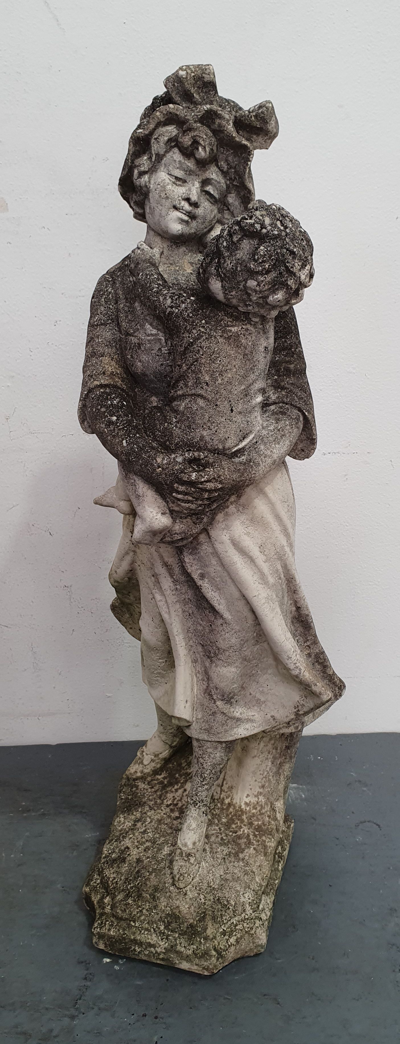 1110 · A CONCRETE STATUE