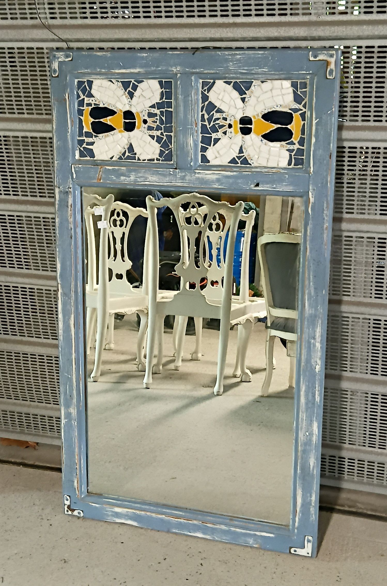 A Shabby Chic Mosaic Frame Mirror