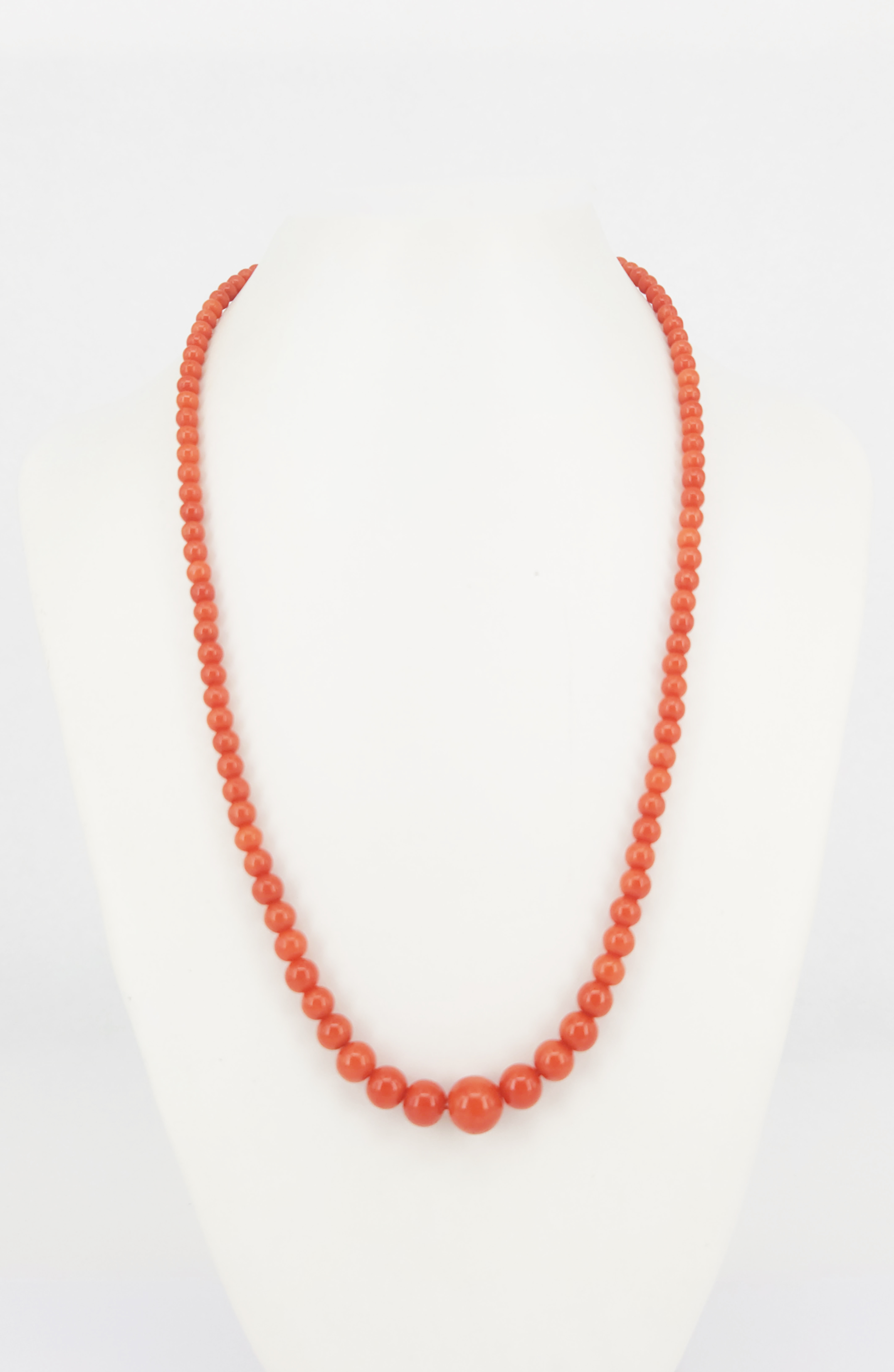 A Vintage Graduated Coral Bead Necklace