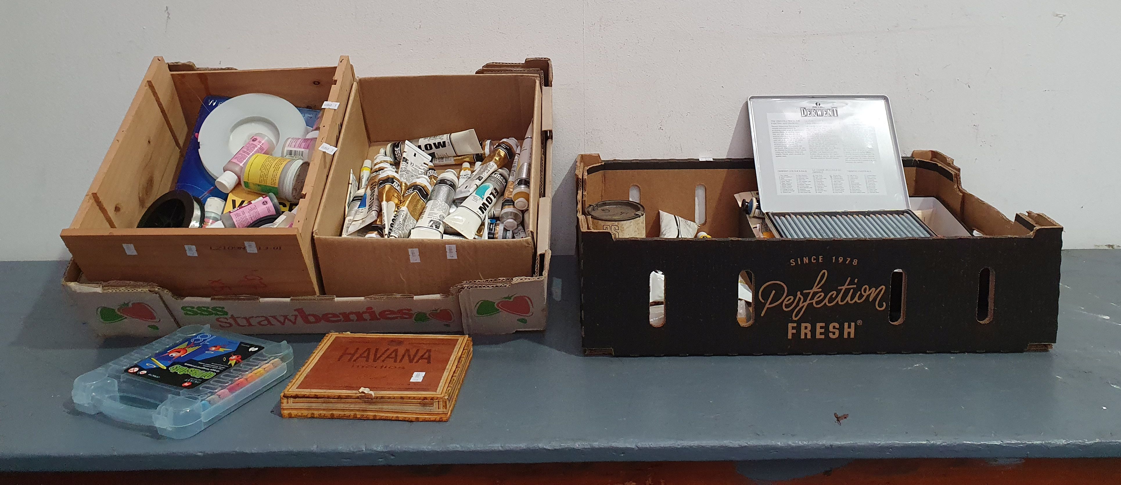 TWO BOXES OF ARTIST PAINTS