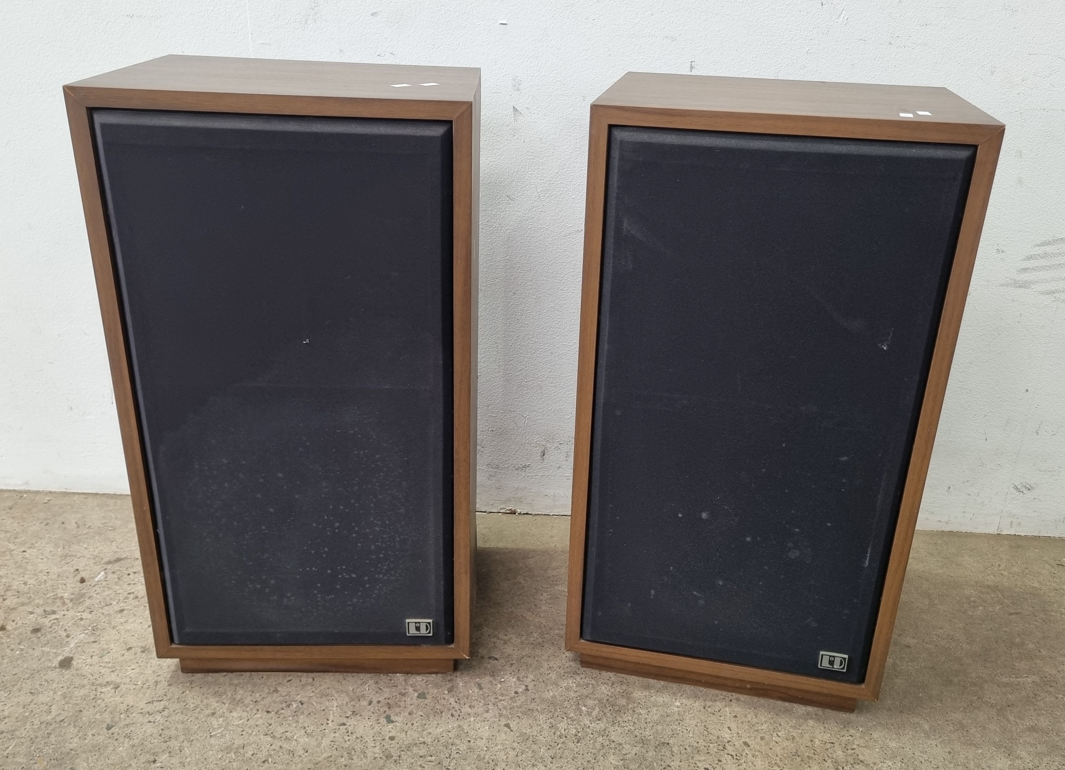 1376 · A PAIR OF LD SPEAKERS