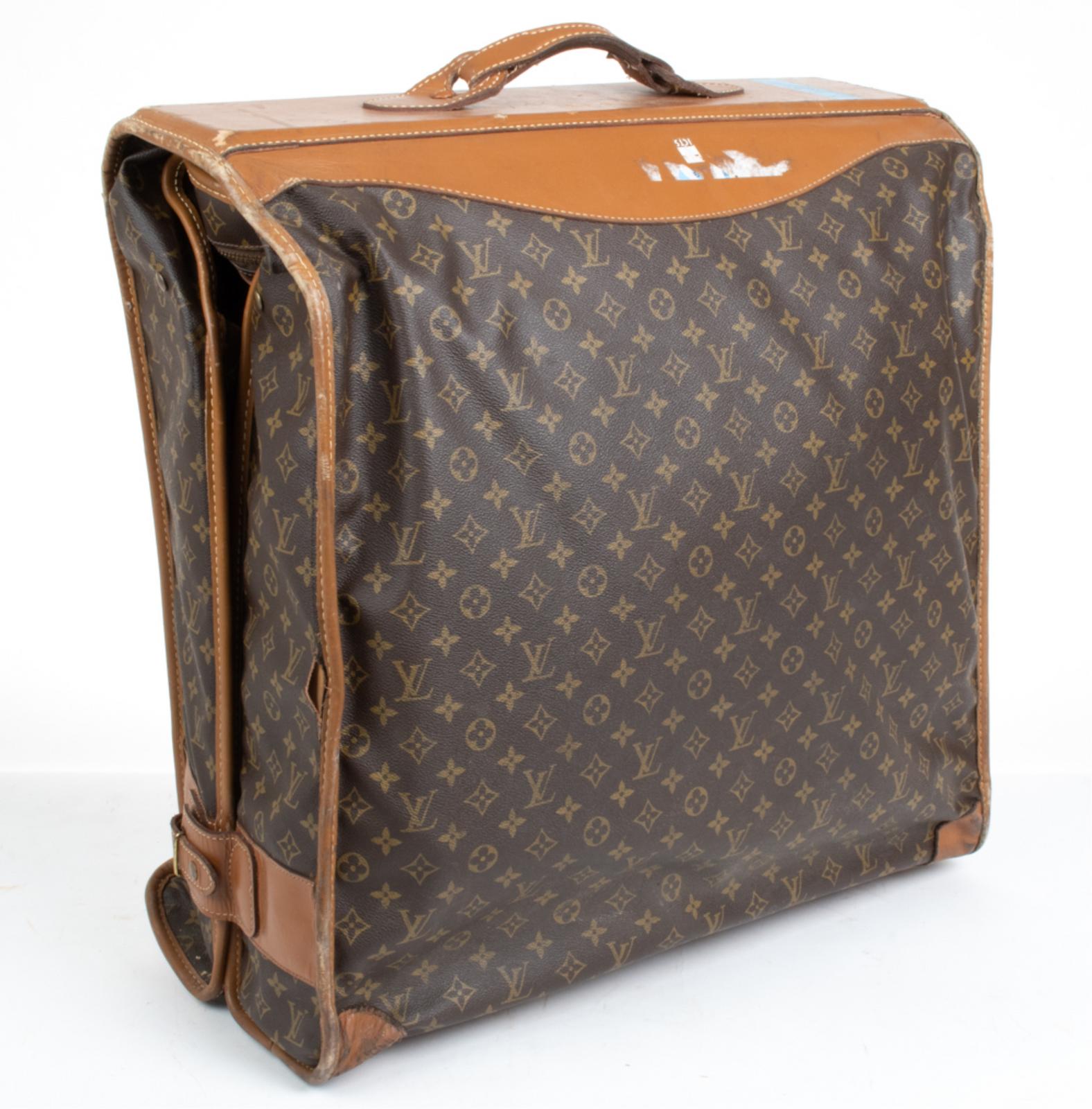 Sold at Auction: Vintage Louis Vuitton Travel Bag