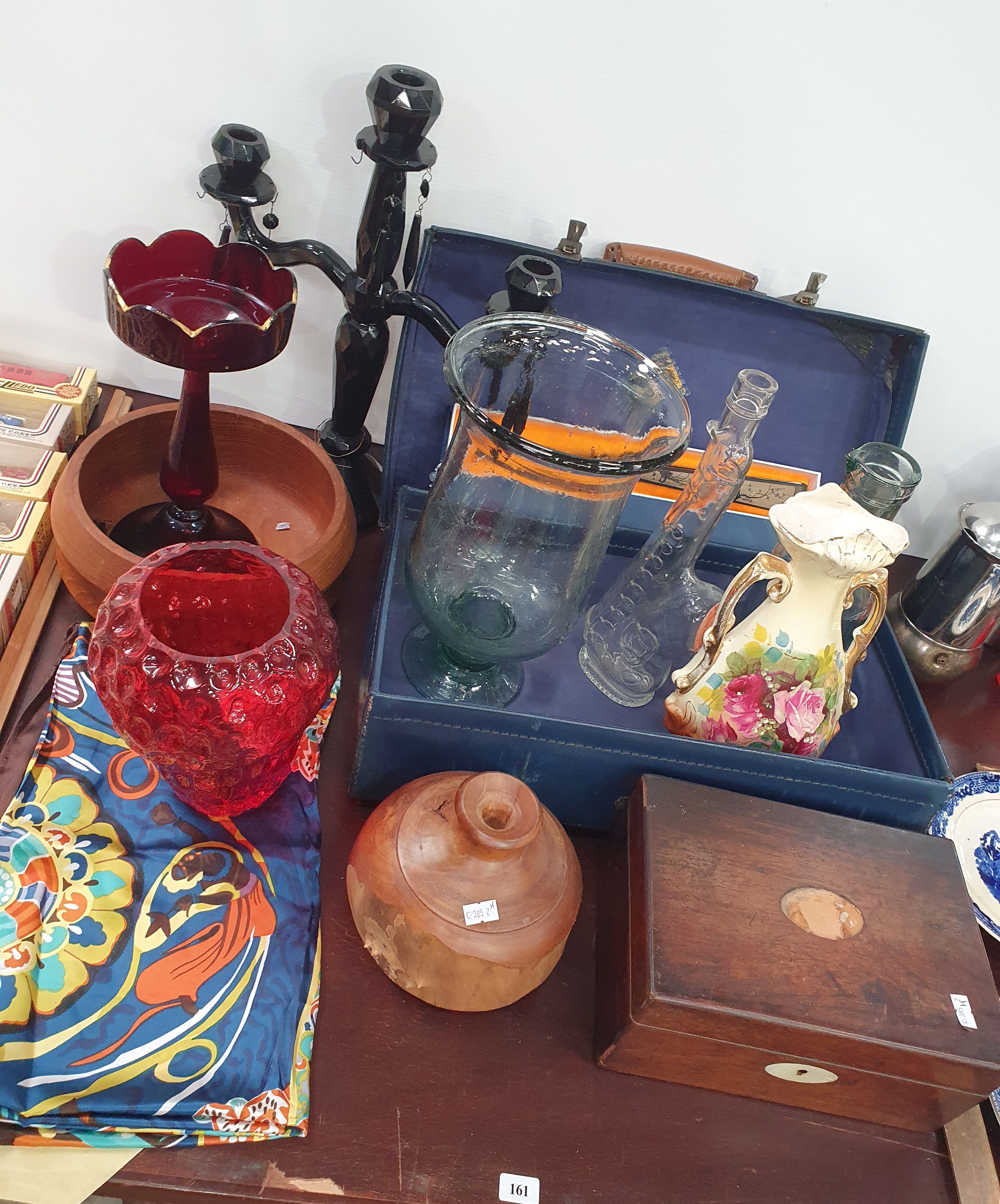 161 · A GROUP OF VARIOUS ITEMS