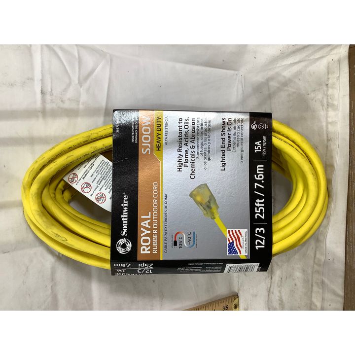 Southwire Heavy Duty 25ft Rubber Outdoor Extension Cord