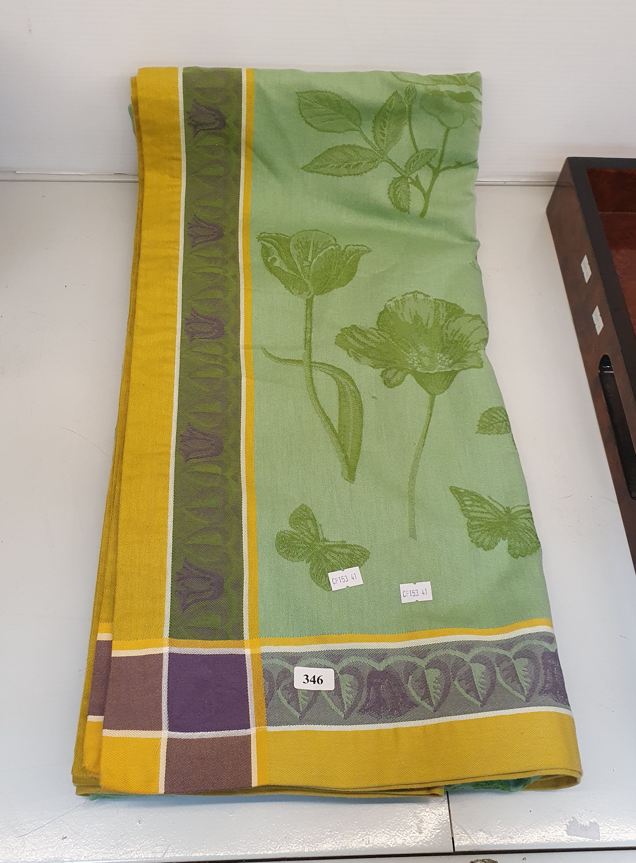 346 · A FRENCH RECTANGULAR TABLE CLOTH