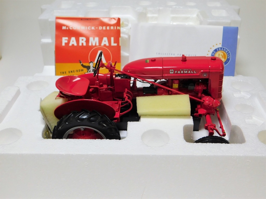 Vintage 1987 ERTL Farmall F20 Diecast Farm Tractor Replica Collectable by Scale Models 1932 to 1938 Tractor 1/16 557-8614 McCormick Dearing