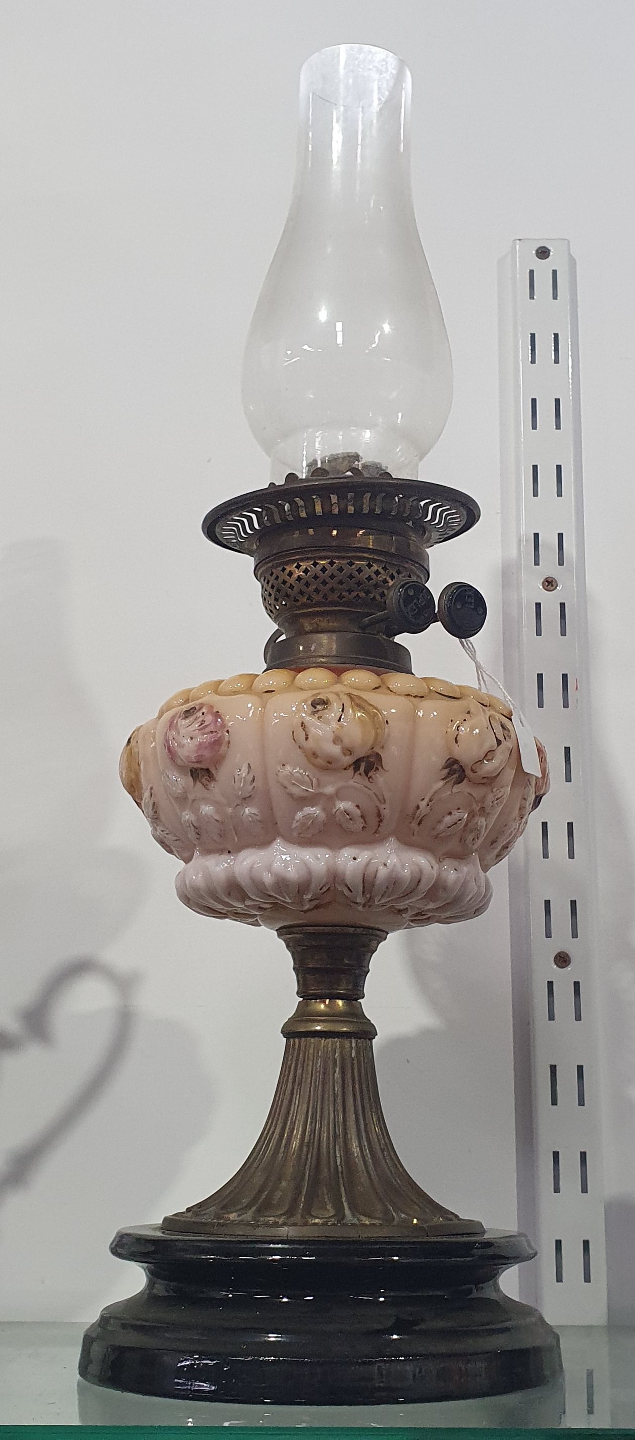 706 · A VINTAGE DUPLEX OIL LAMP