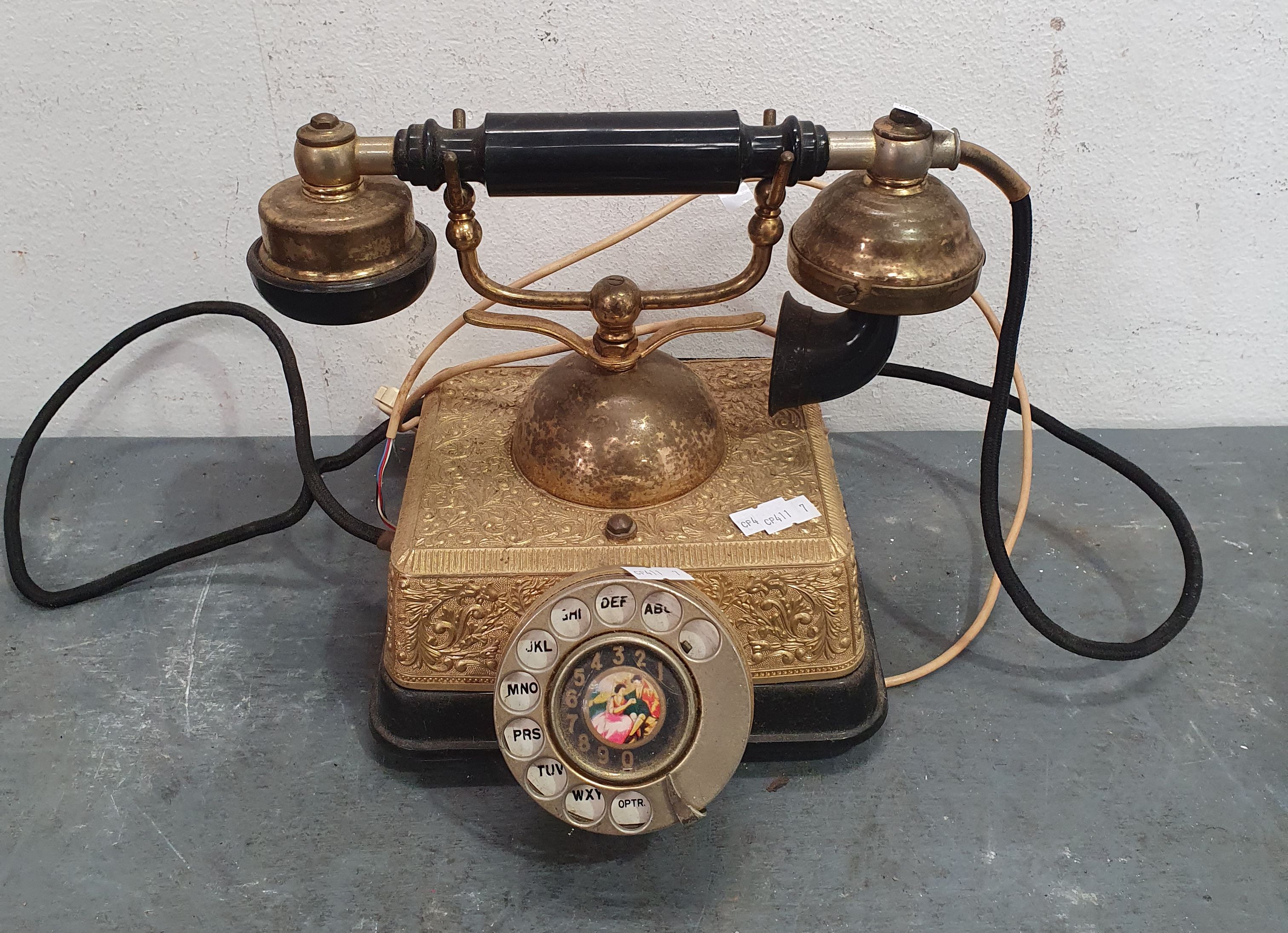 1237 · A VINTAGE STYLE TELEPHONE