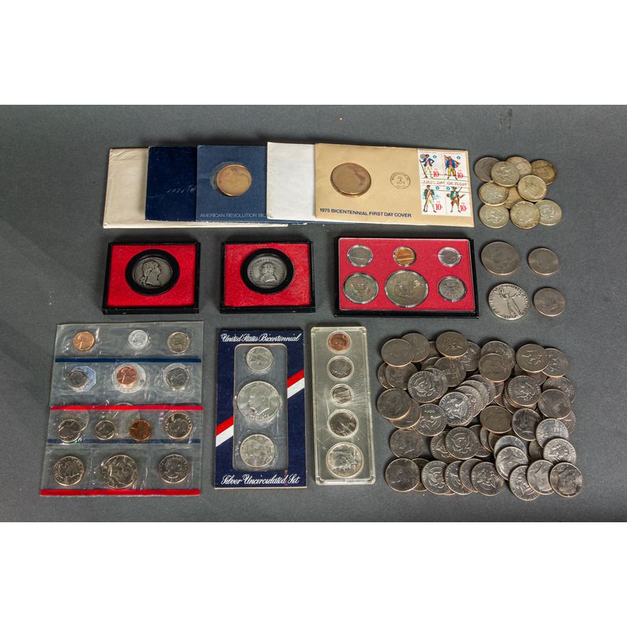 Group of US proof and mint sets together with Kennedy half dollars dating to the 1970s (approximately 72)
