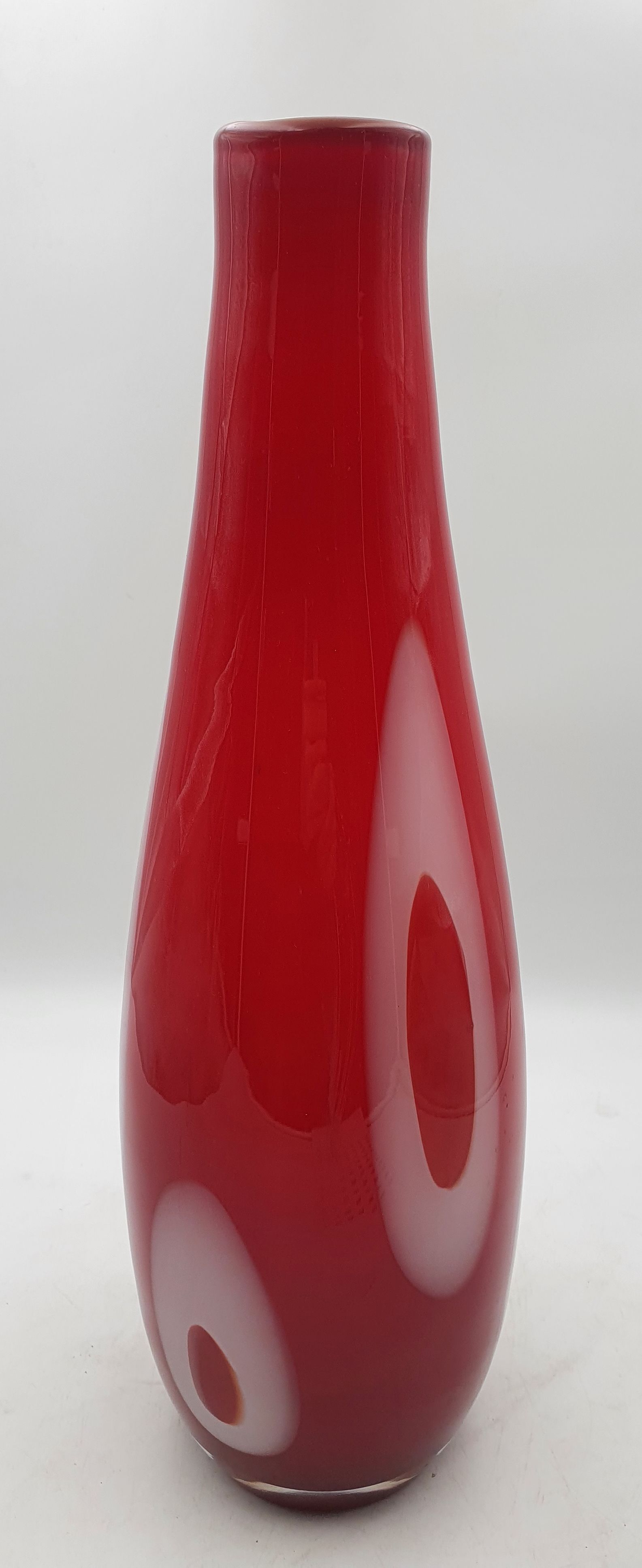 169 · A TALL RED ART GLASS VASE