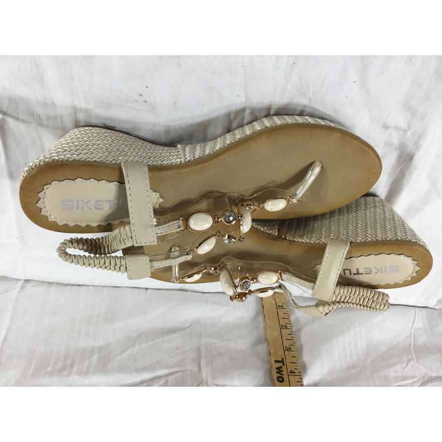 Siketu Casual Shoes Size 8.5