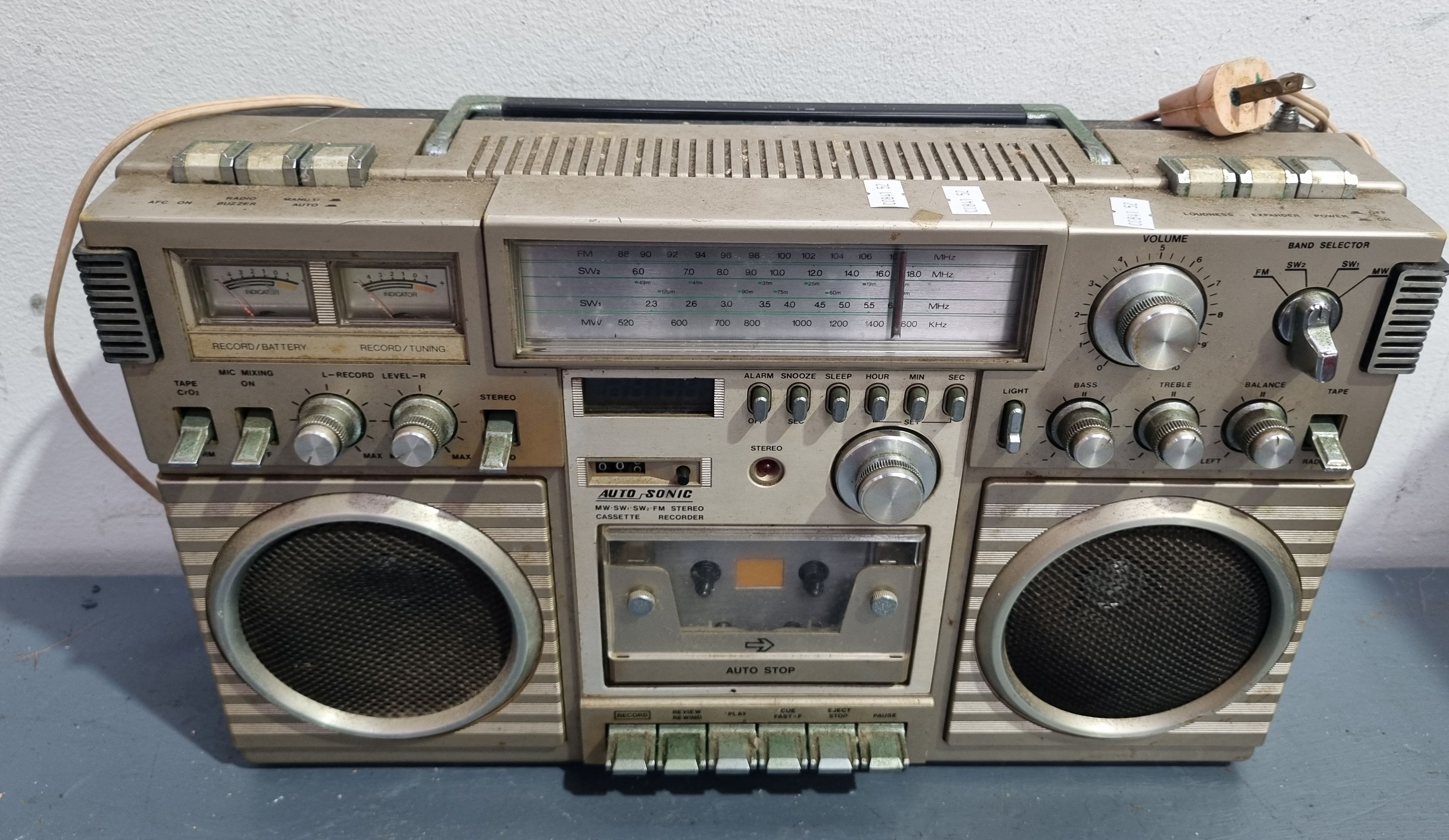 An Autosonic Boombox