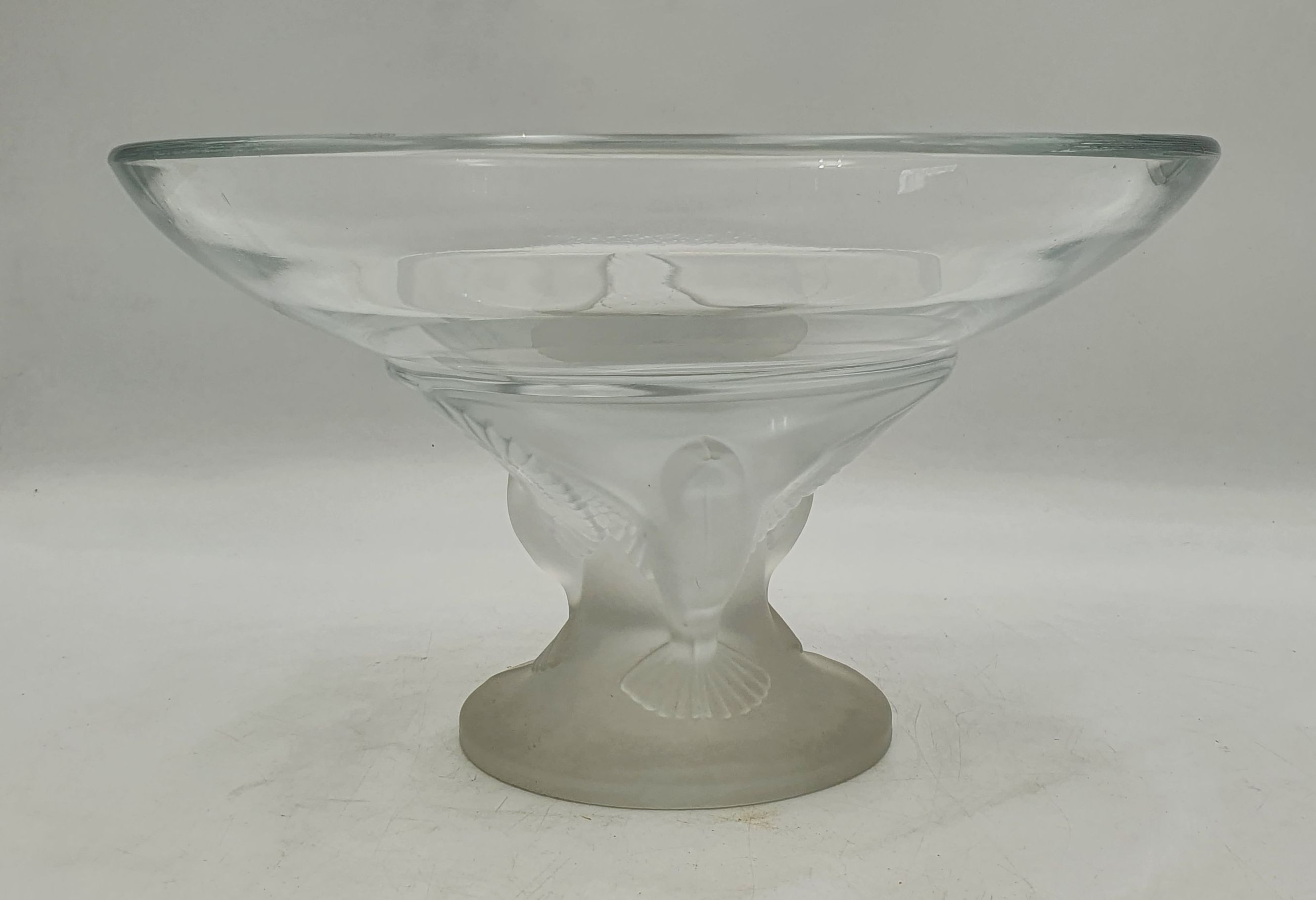 595 · A 1970S SASAKI 'WINGS' CRYSTAL PEDESTAL BOWL
